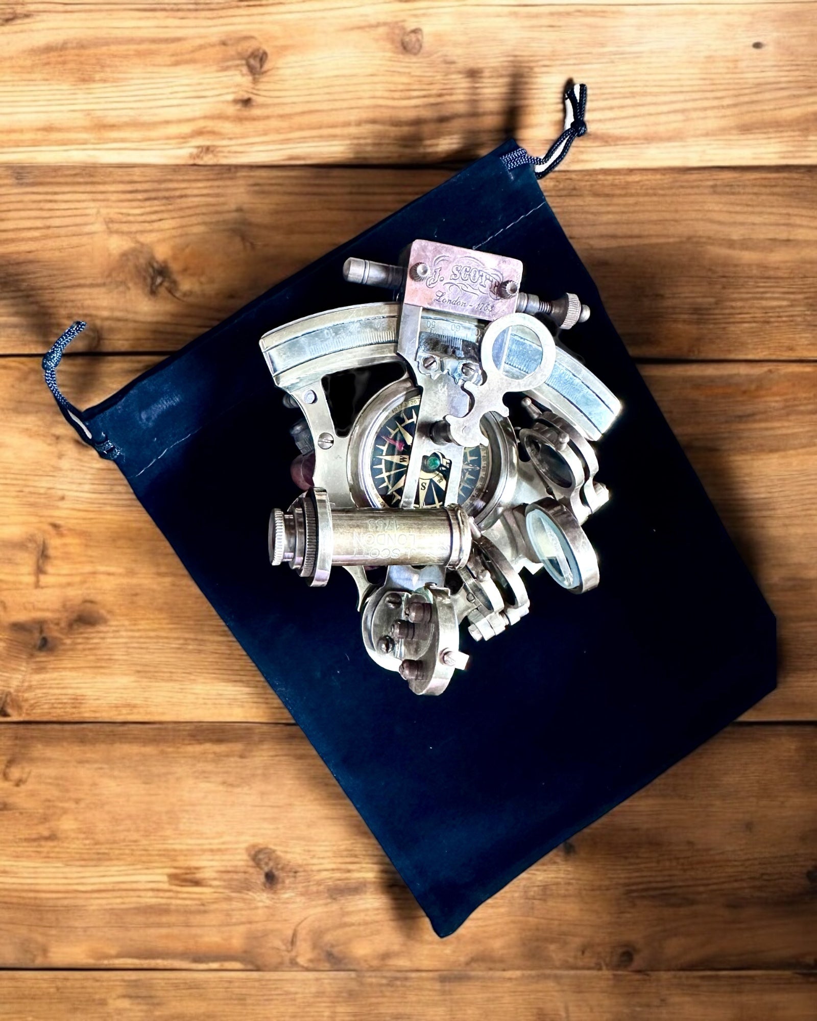 Секстант Premium з Античним Компасом - можливість персоналізації гравіюванням