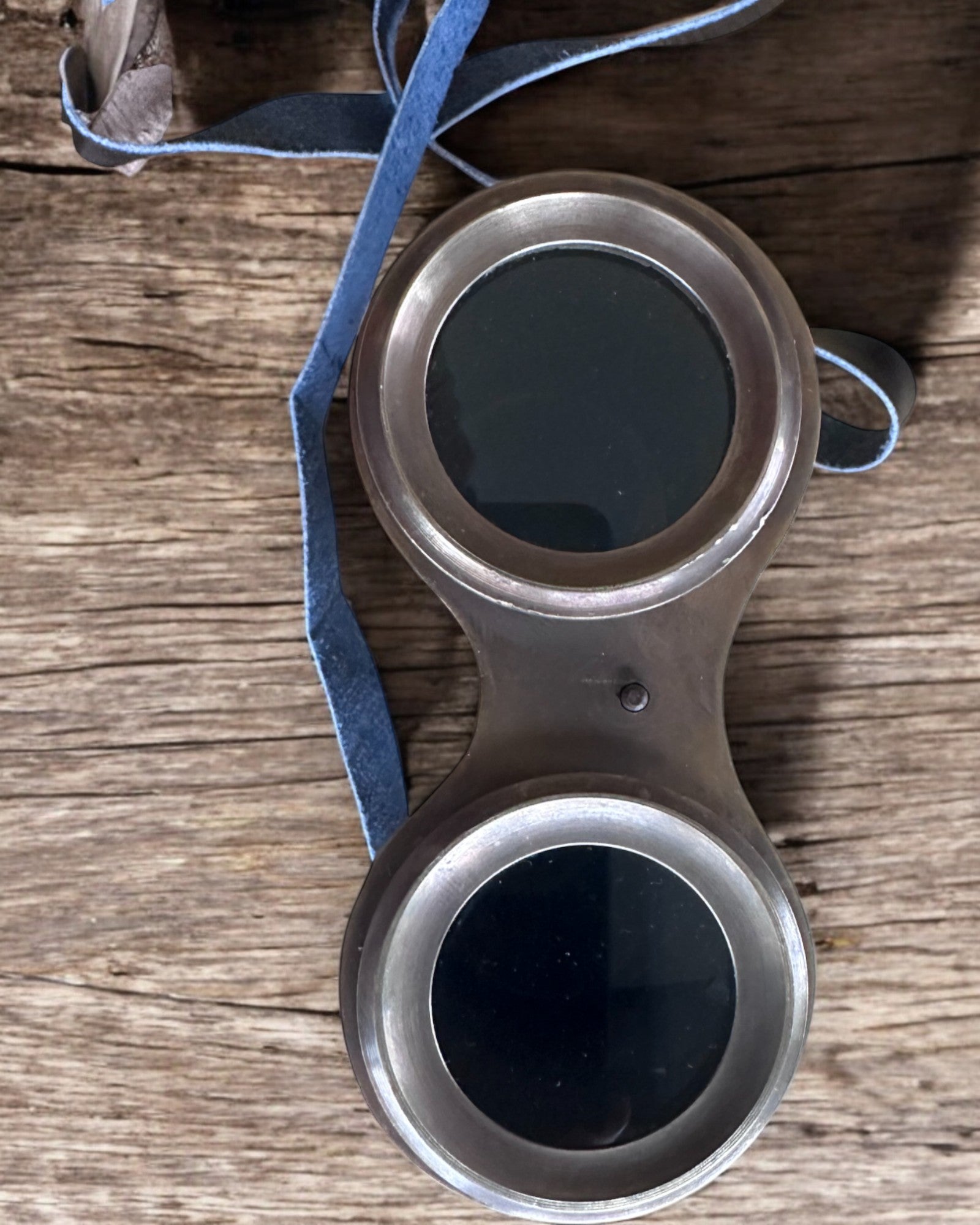 Dalekohled s koženým pouzdrem Victorian's Eye, 11 cm Mosazný, Ručně zdobený, personalizace gravírováním jako dárek