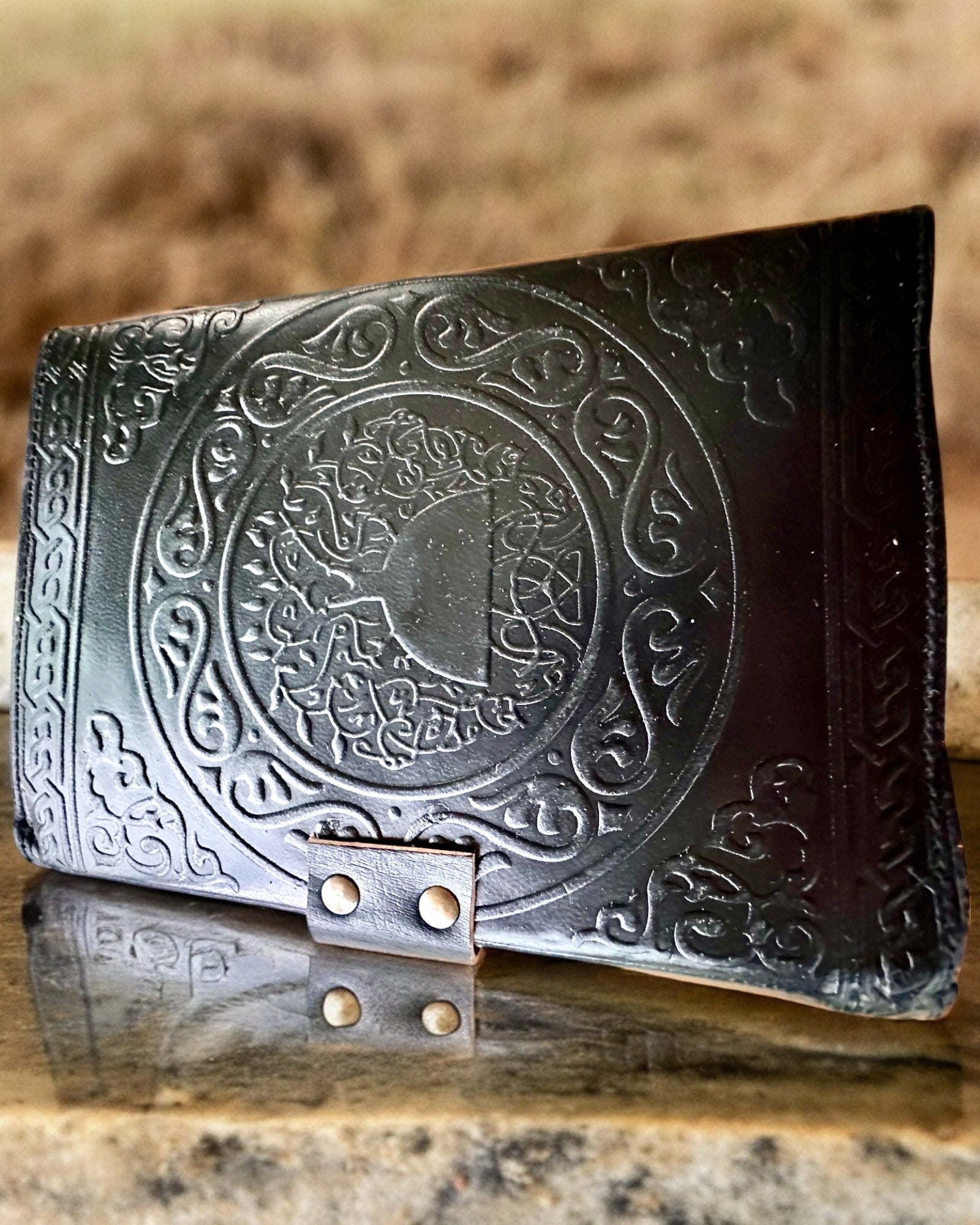 Prémiový deník, antický vzor, kožený zápisník "Magická kronika" 200 stran, 2 varianty na výběr, personalizace gravírováním