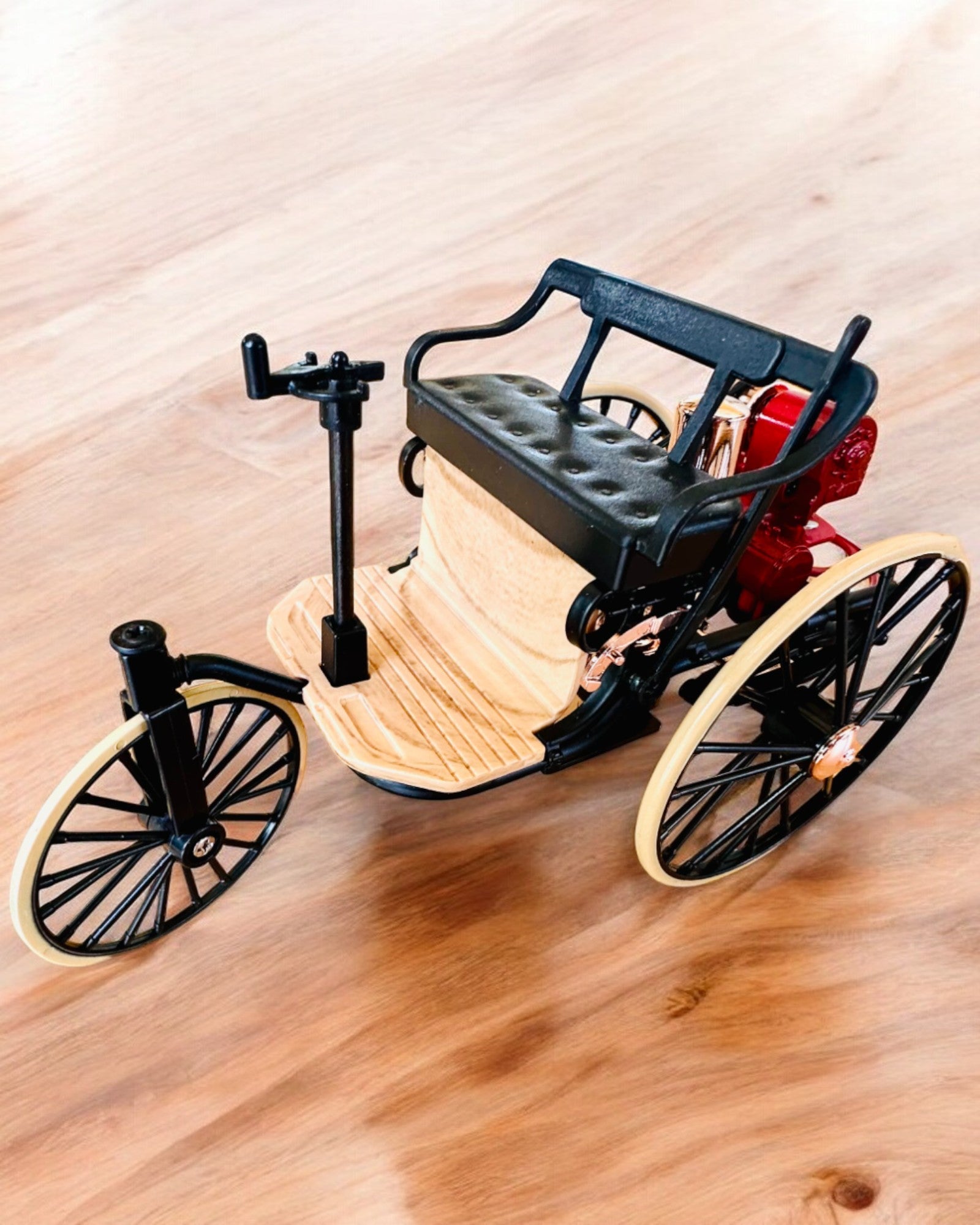 Retro Triciclu Benz Patent-Motorwagen - Model de Colecție, personalizare cu gravură pentru cadou