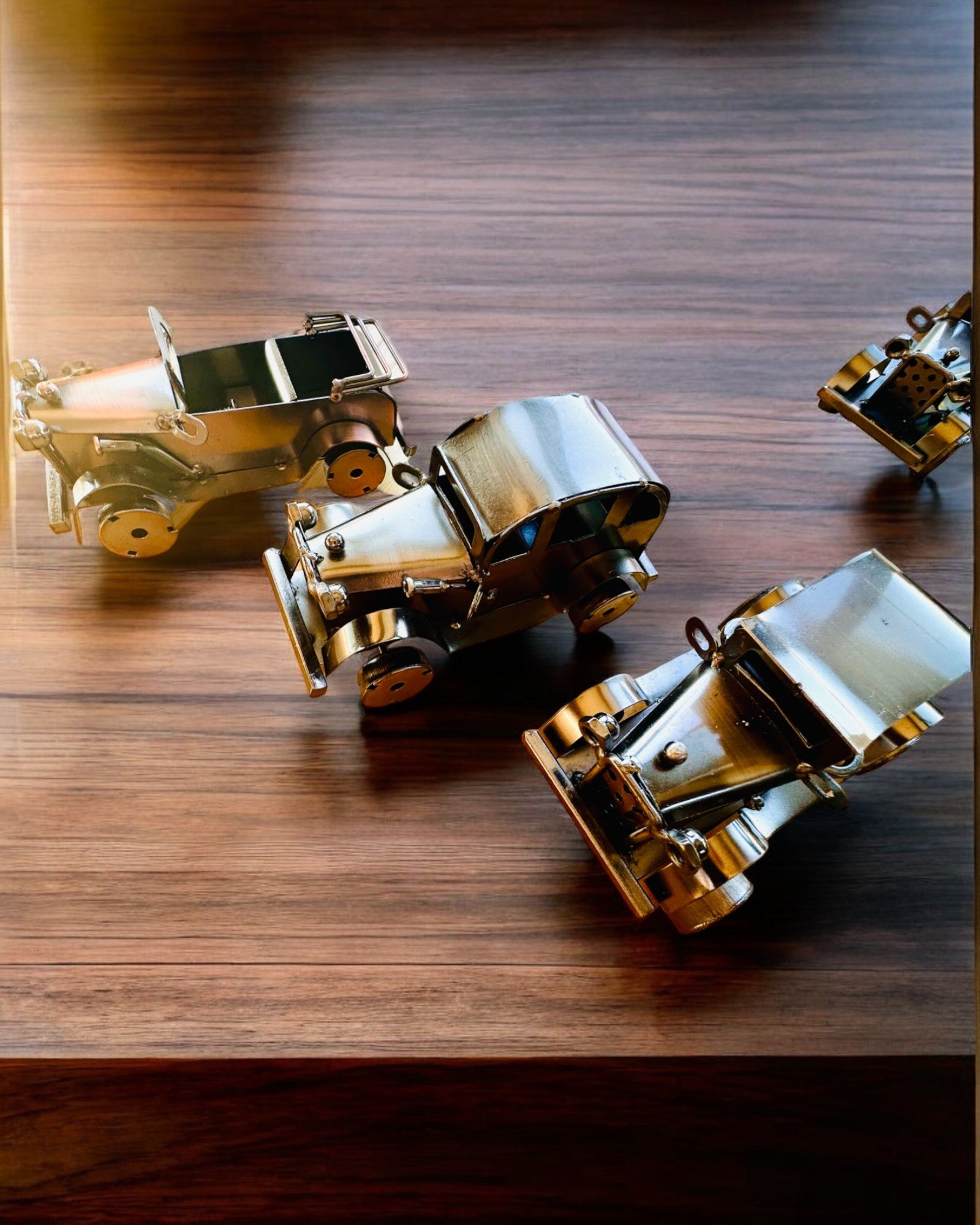 Retro klasické autíčko, auto, z železa - Kolekce "Vintage Drive", model auta, personalizace gravírováním jako dárek