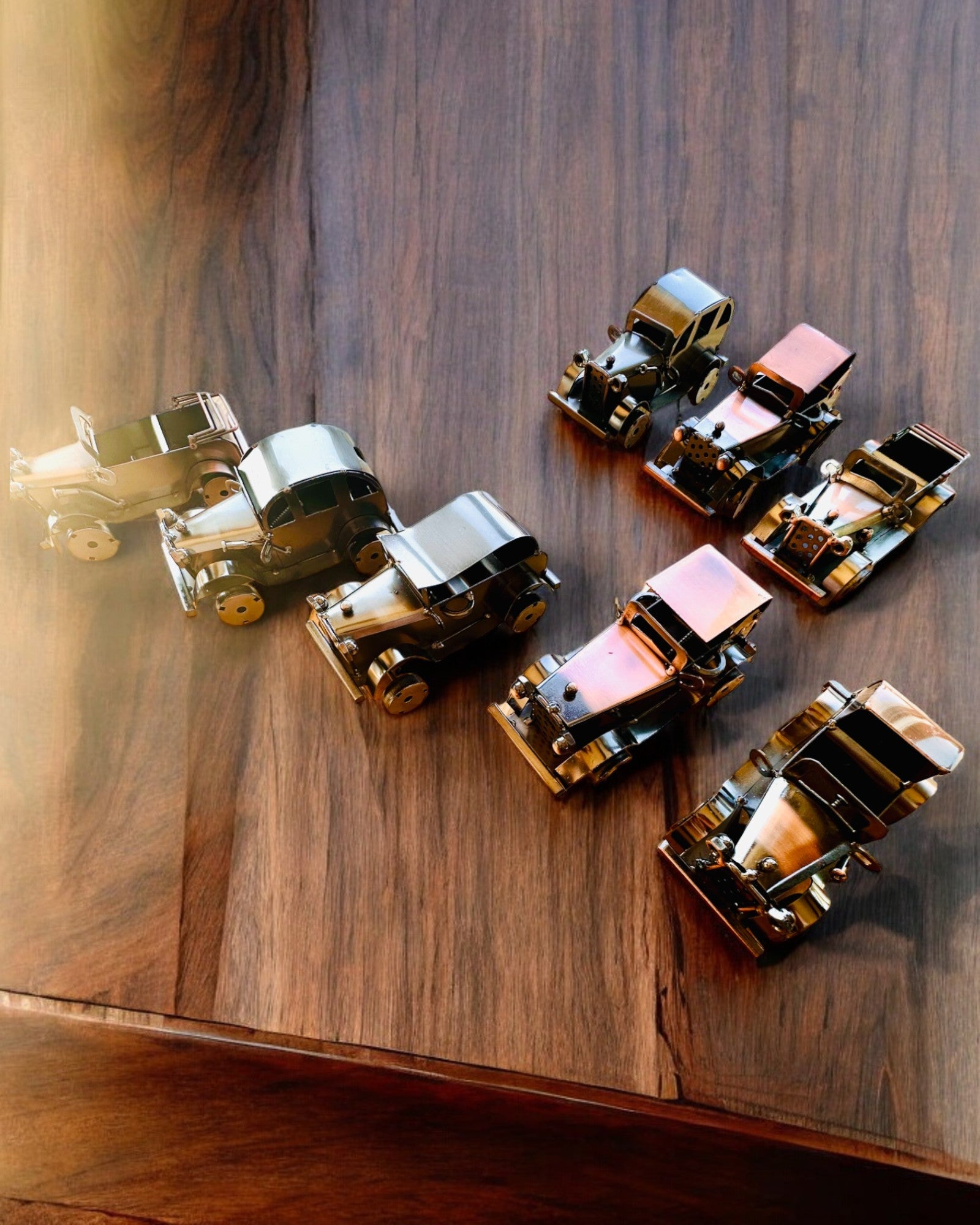 Retro klasické autíčko, auto, z železa - Kolekce "Vintage Drive", model auta, personalizace gravírováním jako dárek