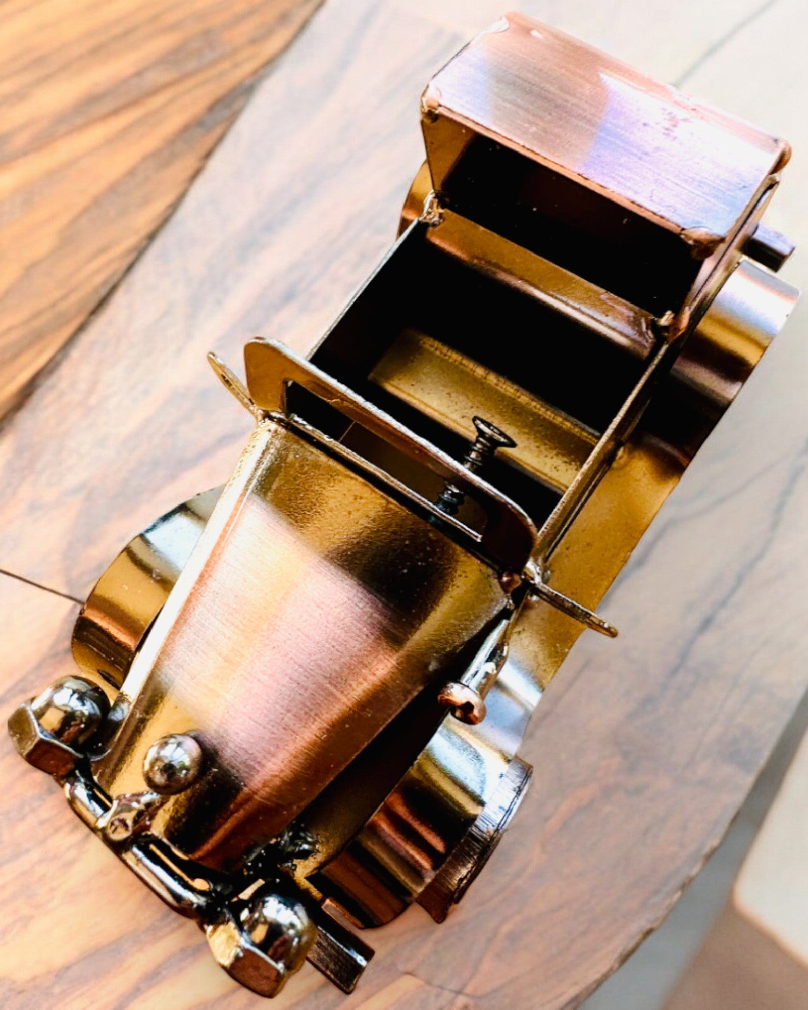 Retro klasické autíčko, auto, z železa - Kolekce "Vintage Drive", model auta, personalizace gravírováním jako dárek