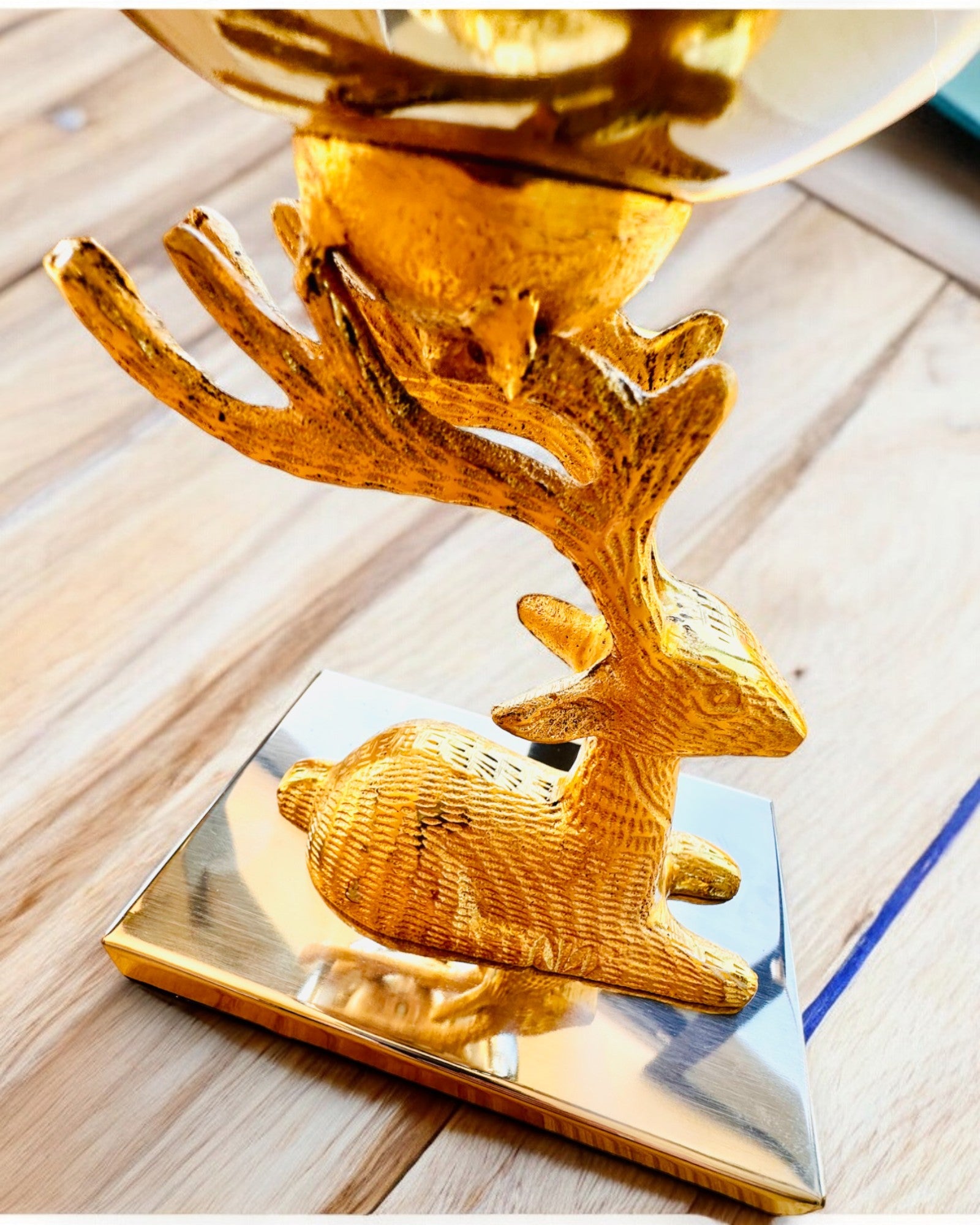 Misa dekoracyjna Jelenie Trofeum – Rękodzieło z Indii, personalizacja grawerem