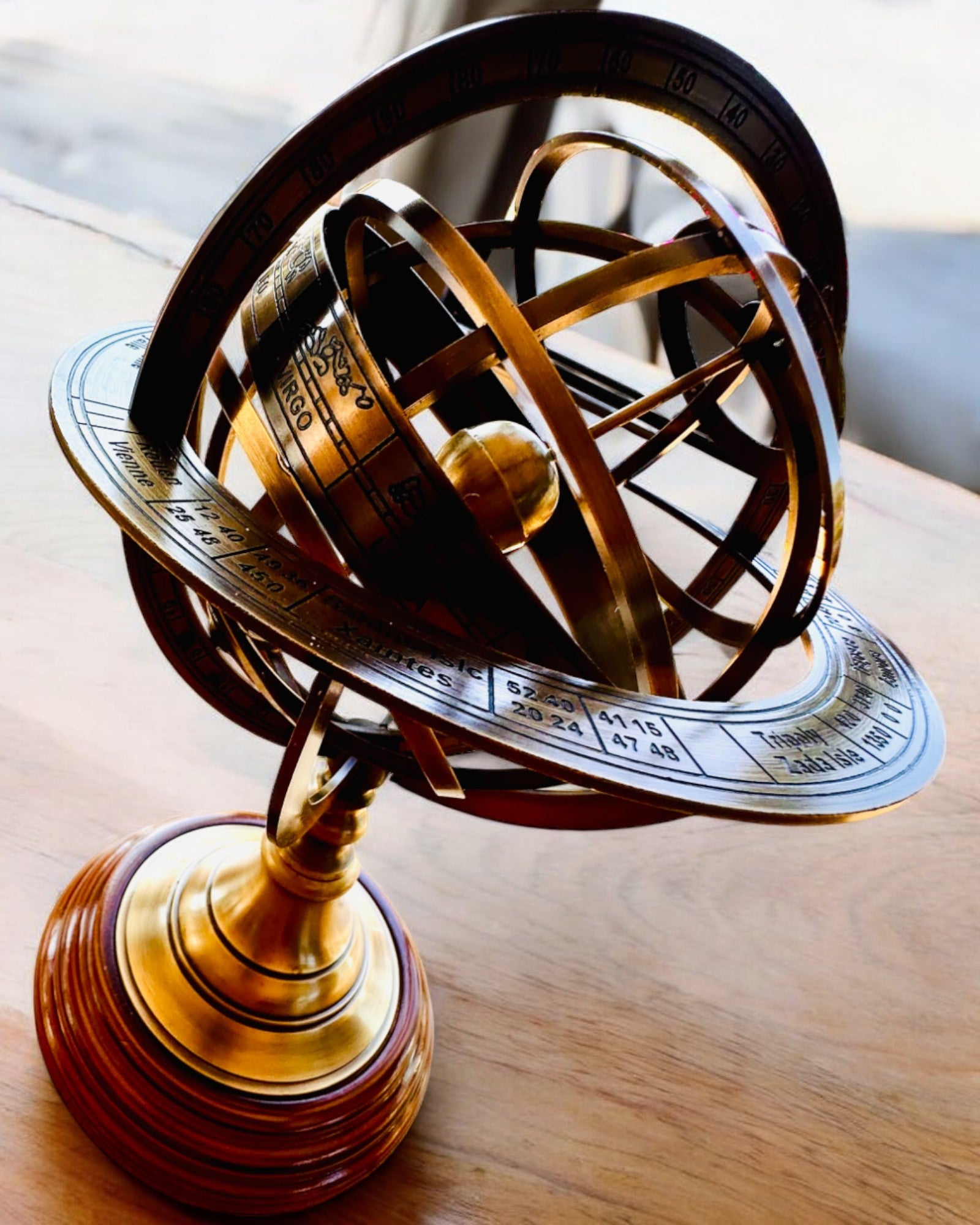 Astrolabium Artis 2 - 30 cm výška, Ručně Vyrobené s Možností Gravírování, dekorace do kanceláře, premium