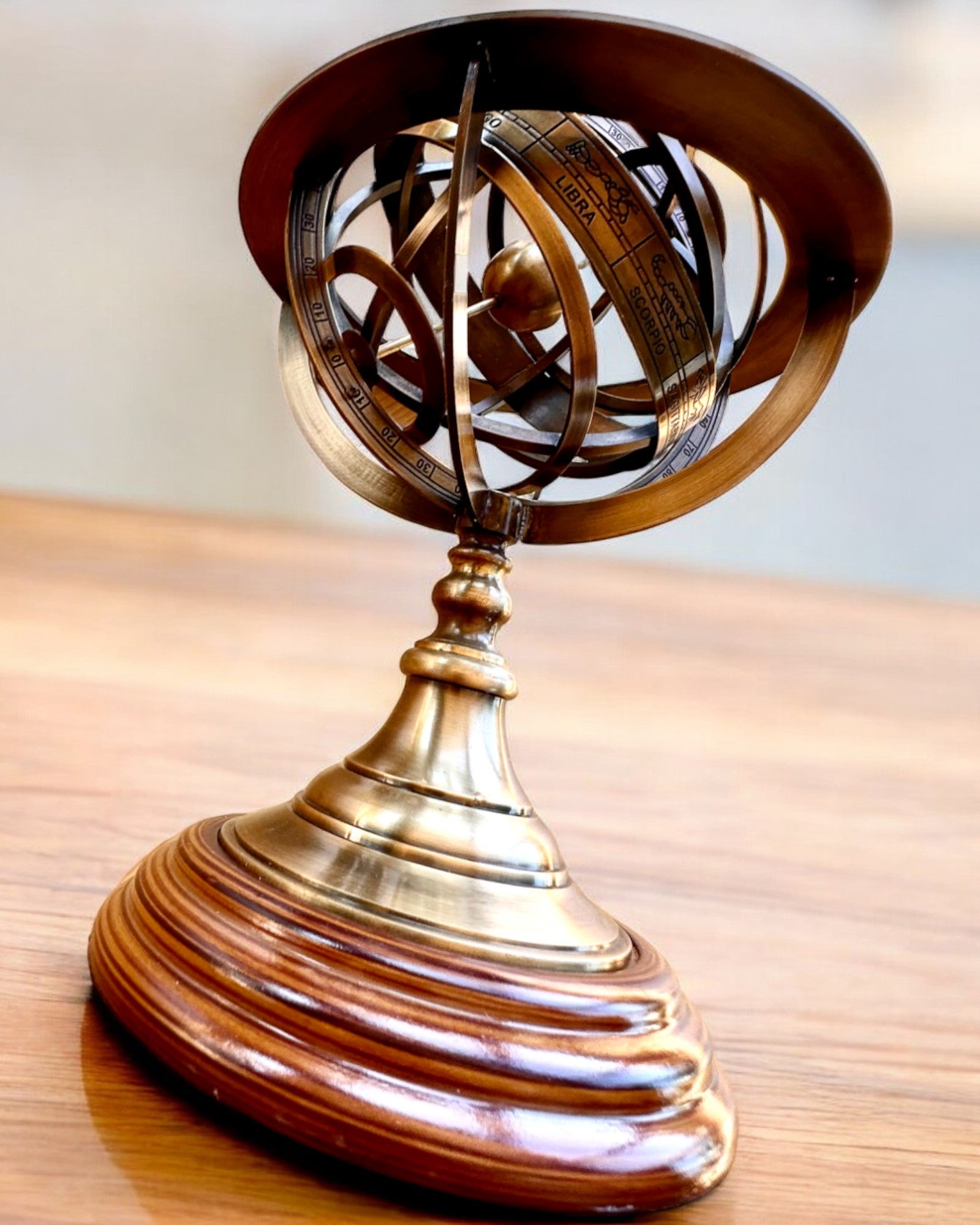 Astrolabium Artis 2 - 30 cm výška, Ručně Vyrobené s Možností Gravírování, dekorace do kanceláře, premium