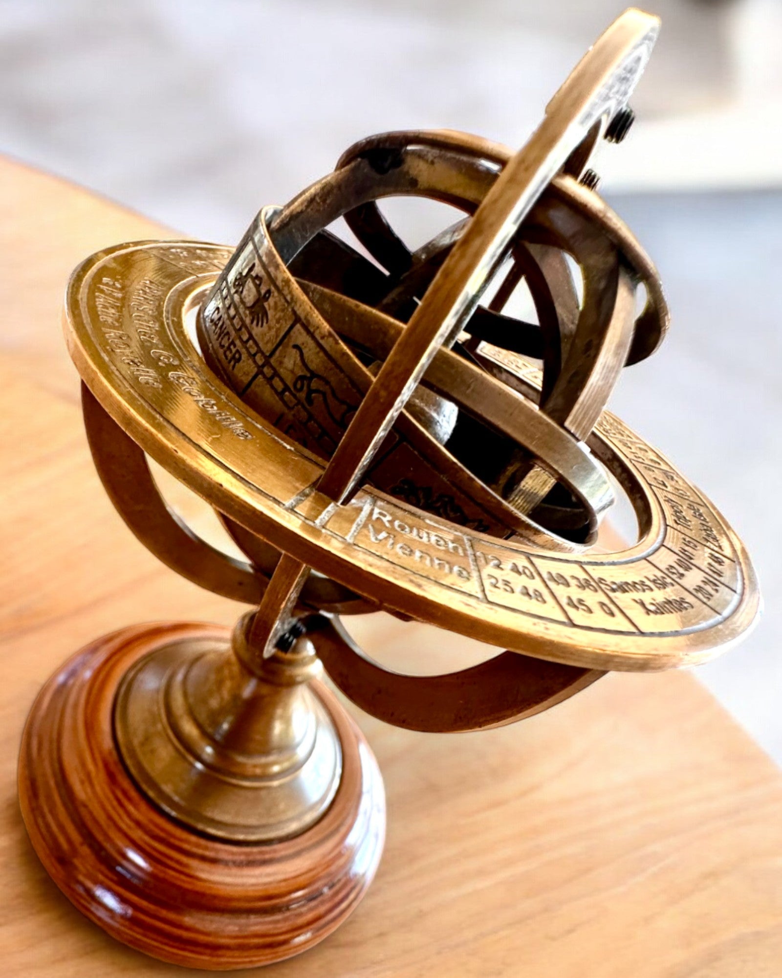 Astrolabium Artis 2 - 30 cm výška, Ručně Vyrobené s Možností Gravírování, dekorace do kanceláře, premium