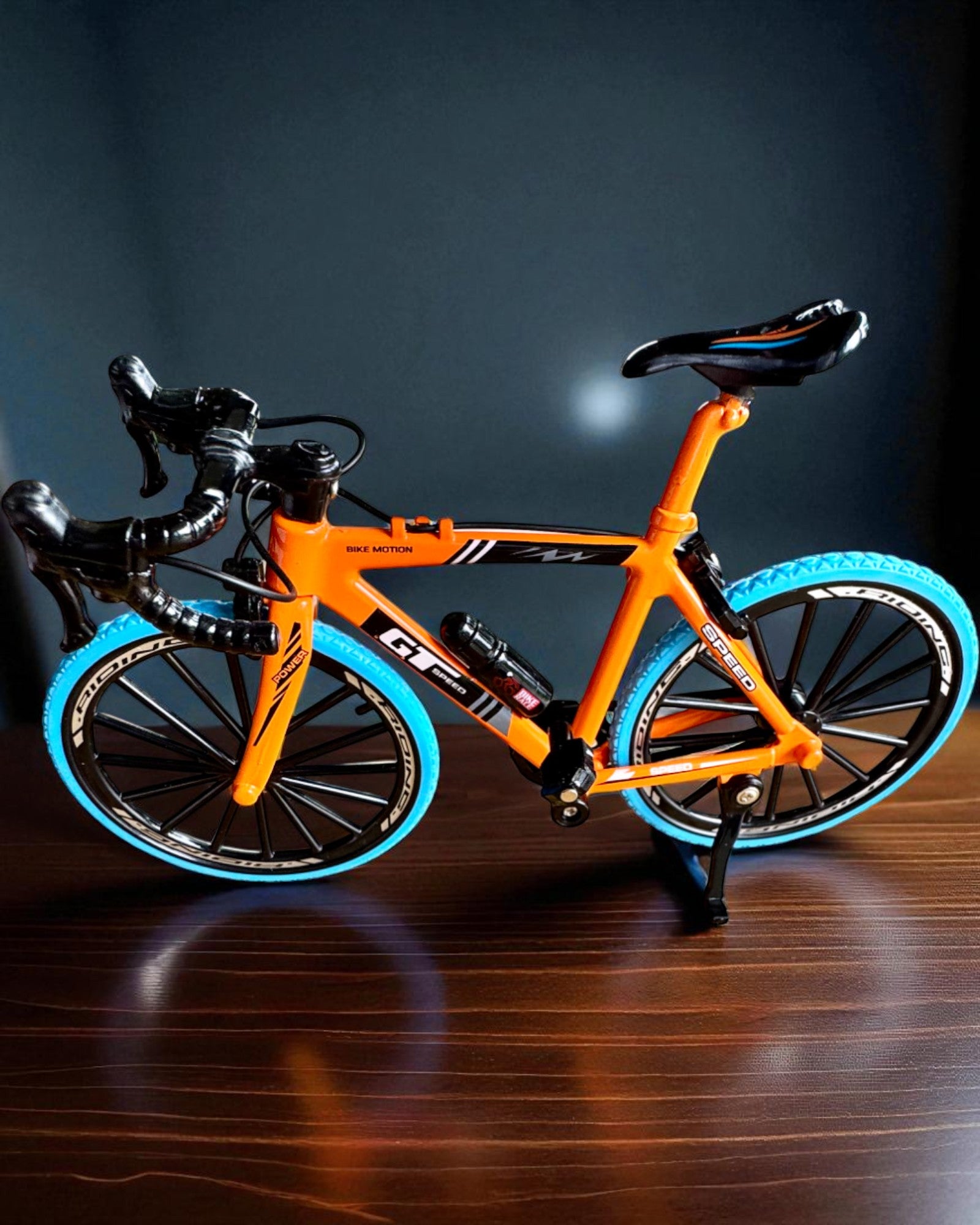 Model metalic miniatural Bicicletă de Colecție "Speed Rider 1.2" – personalizare cu gravură pentru cadou, 2 variante de culoare