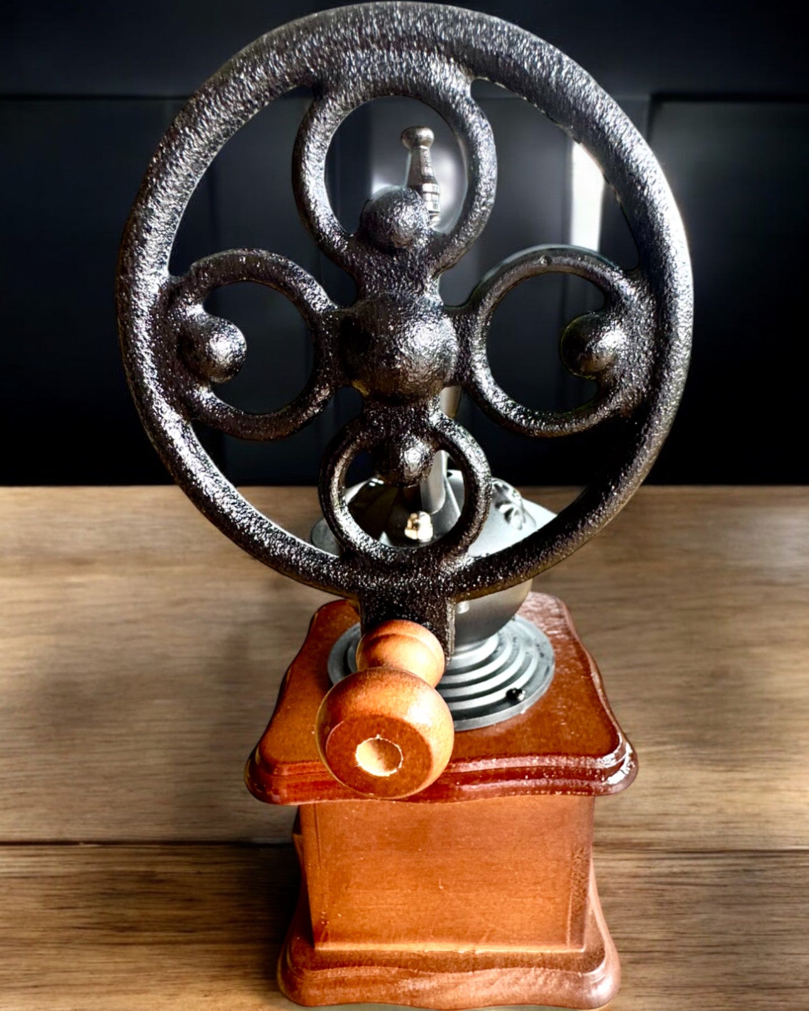 Râșniță de cafea retro „Vintage Café” 27 cm înălțime, cu posibilitatea personalizării prin gravură pentru cadou