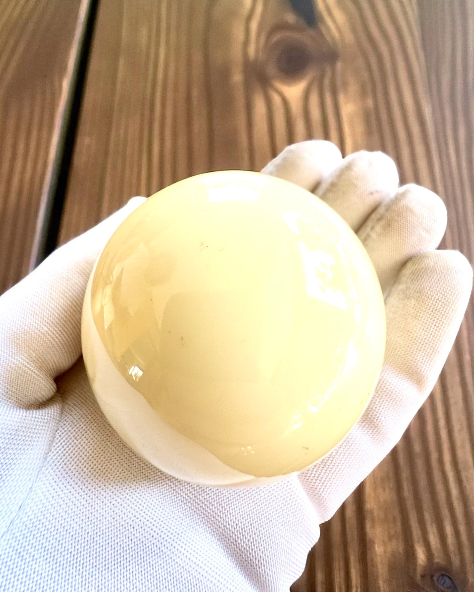 Billiard ball on a brass stand, possibility of personalization with engraving as a gift