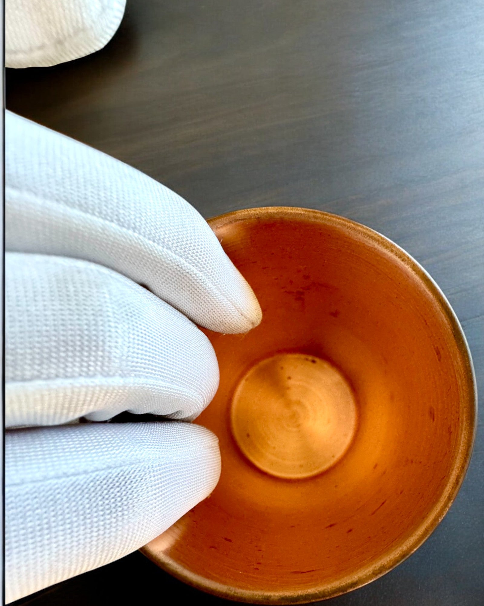 Set Mandala din Cupru – Sticlă 1L + 2 Căni în Etui, posibilitate de personalizare cu gravură pentru cadou