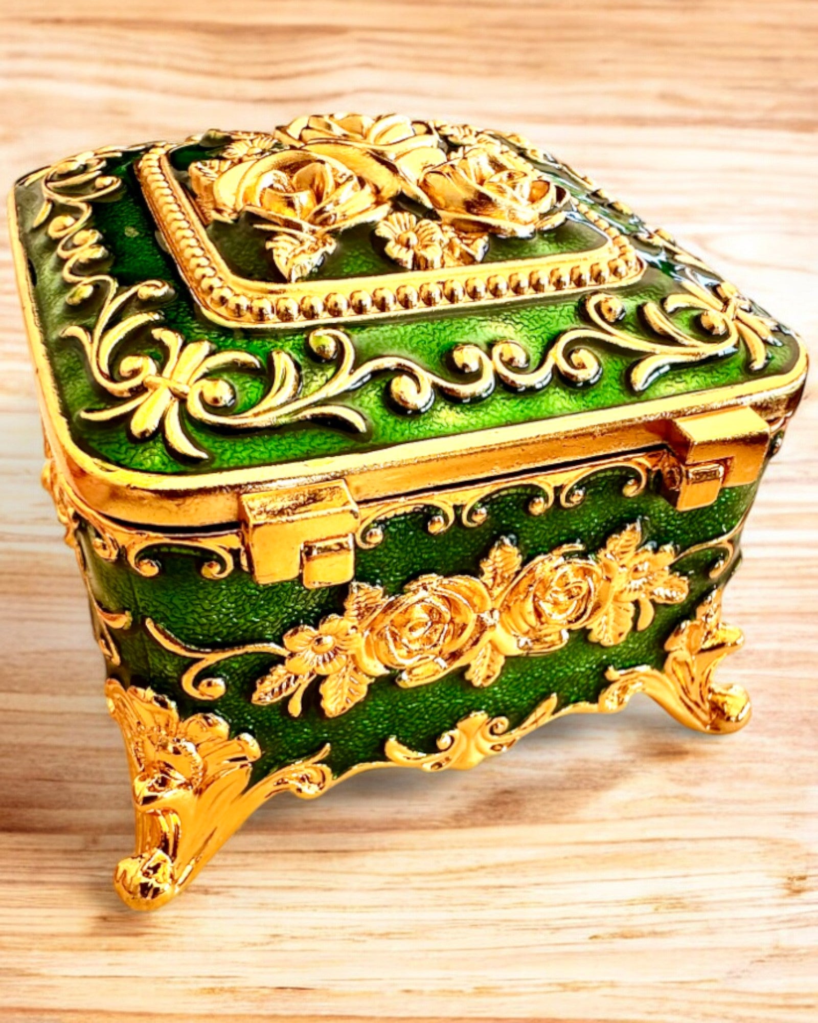 "Royal Elegance" Box with Engraving Option for a Gift