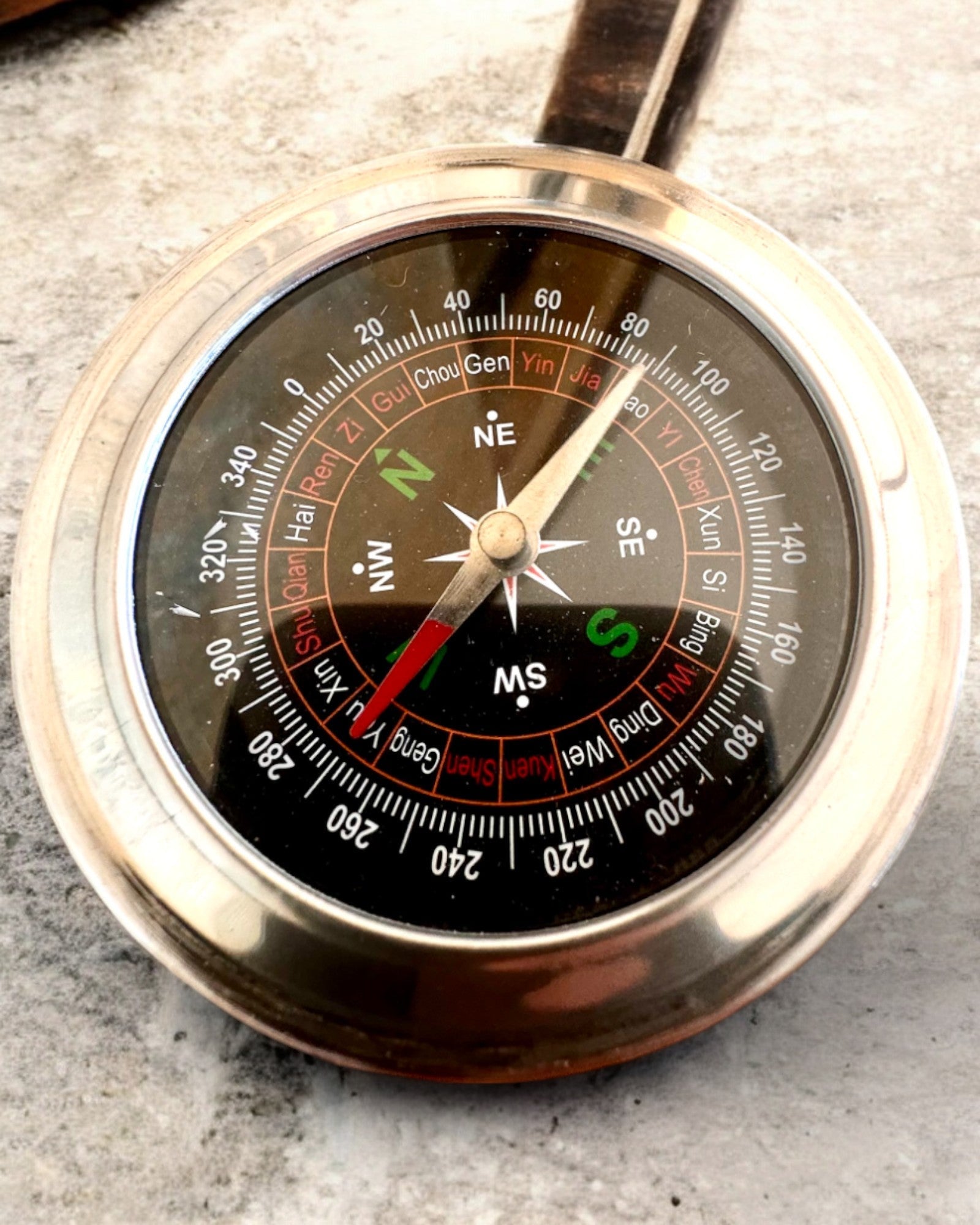 Компас Феншуй – Сталева Точність, персоналізація гравіюванням на подарунок