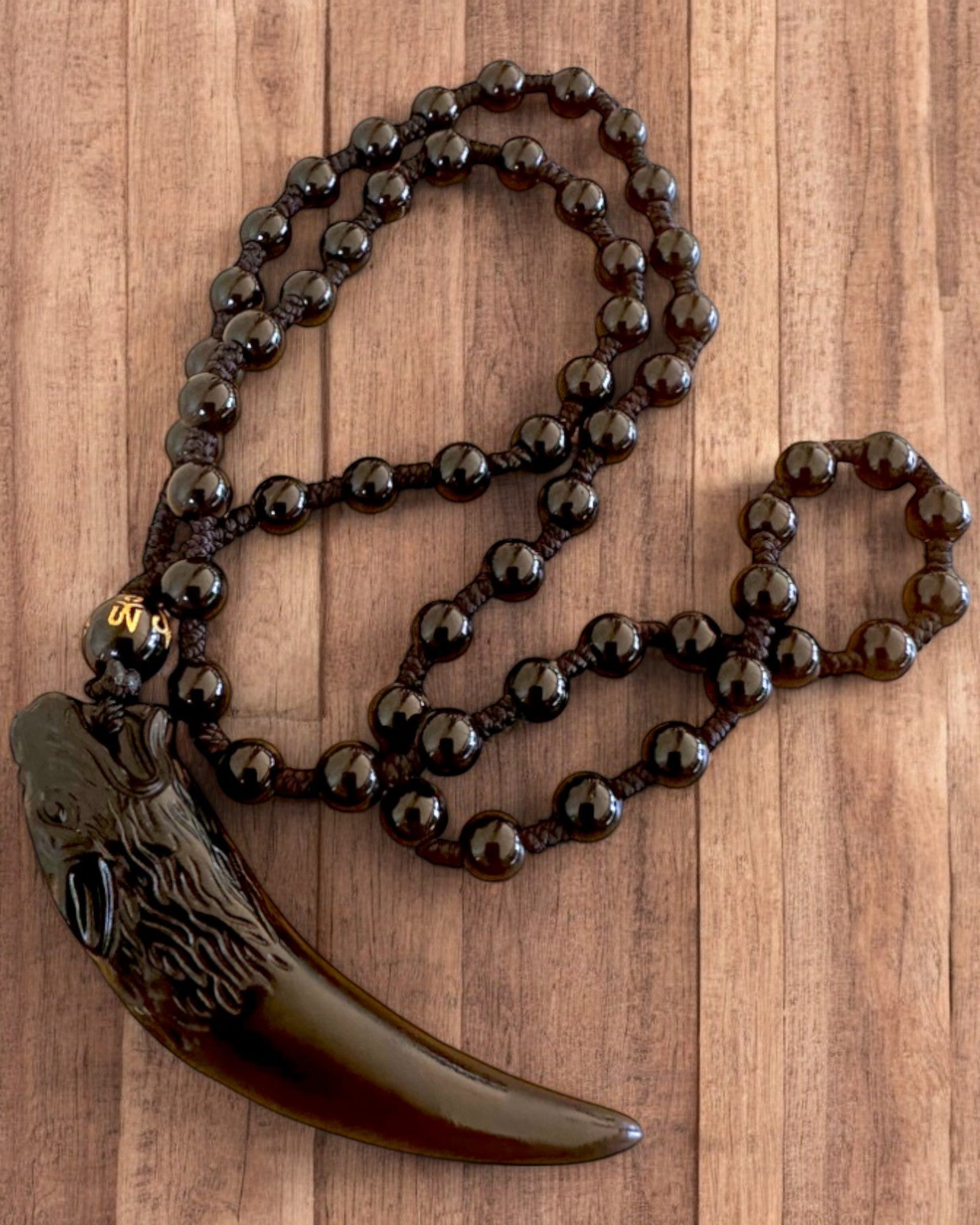 Вовчий Зуб Нефритовий - Амулет Сили та Захисту, можливість персоналізації гравіюванням на подарунок