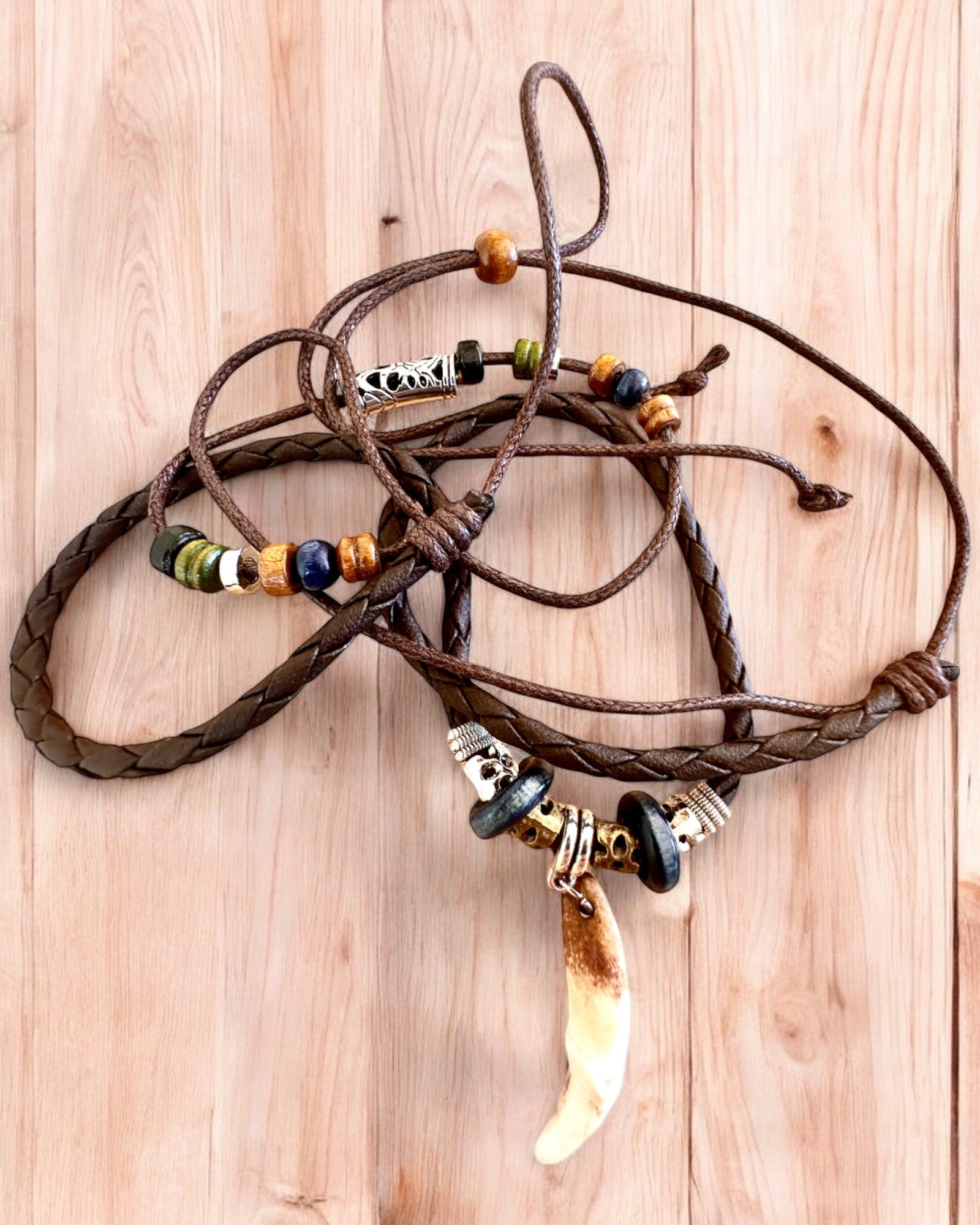 Wilczy Ząb - Colierul Puterii - posibilitate de personalizare cu gravură pentru cadou