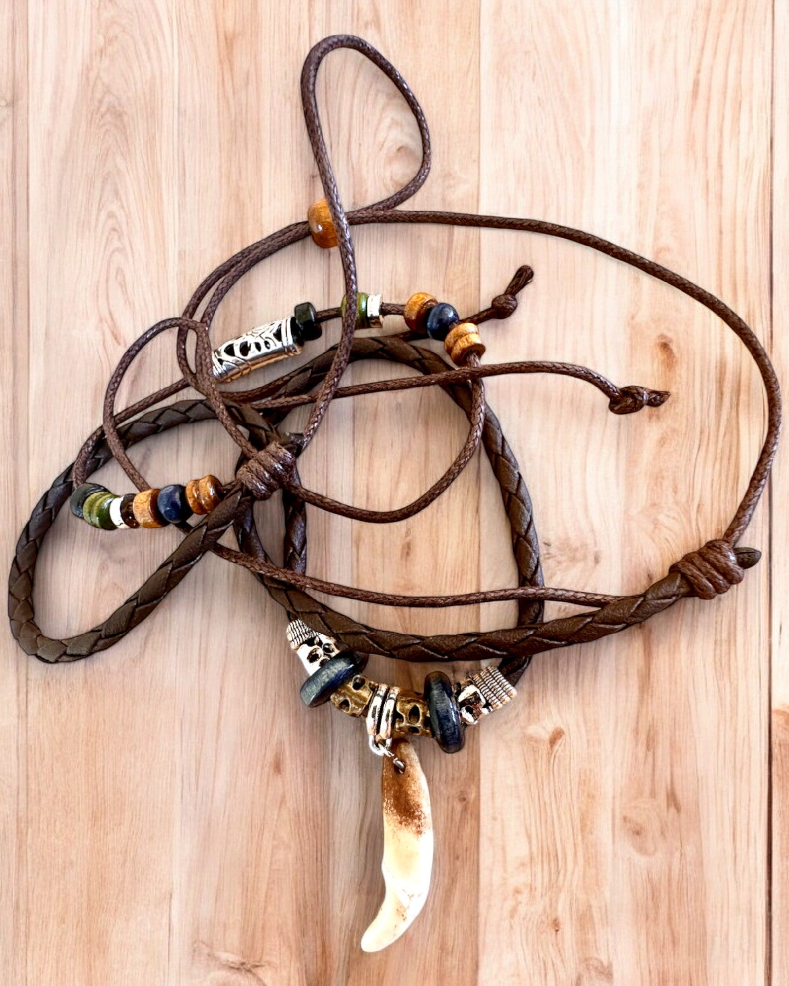 Wilczy Ząb - Colierul Puterii - posibilitate de personalizare cu gravură pentru cadou