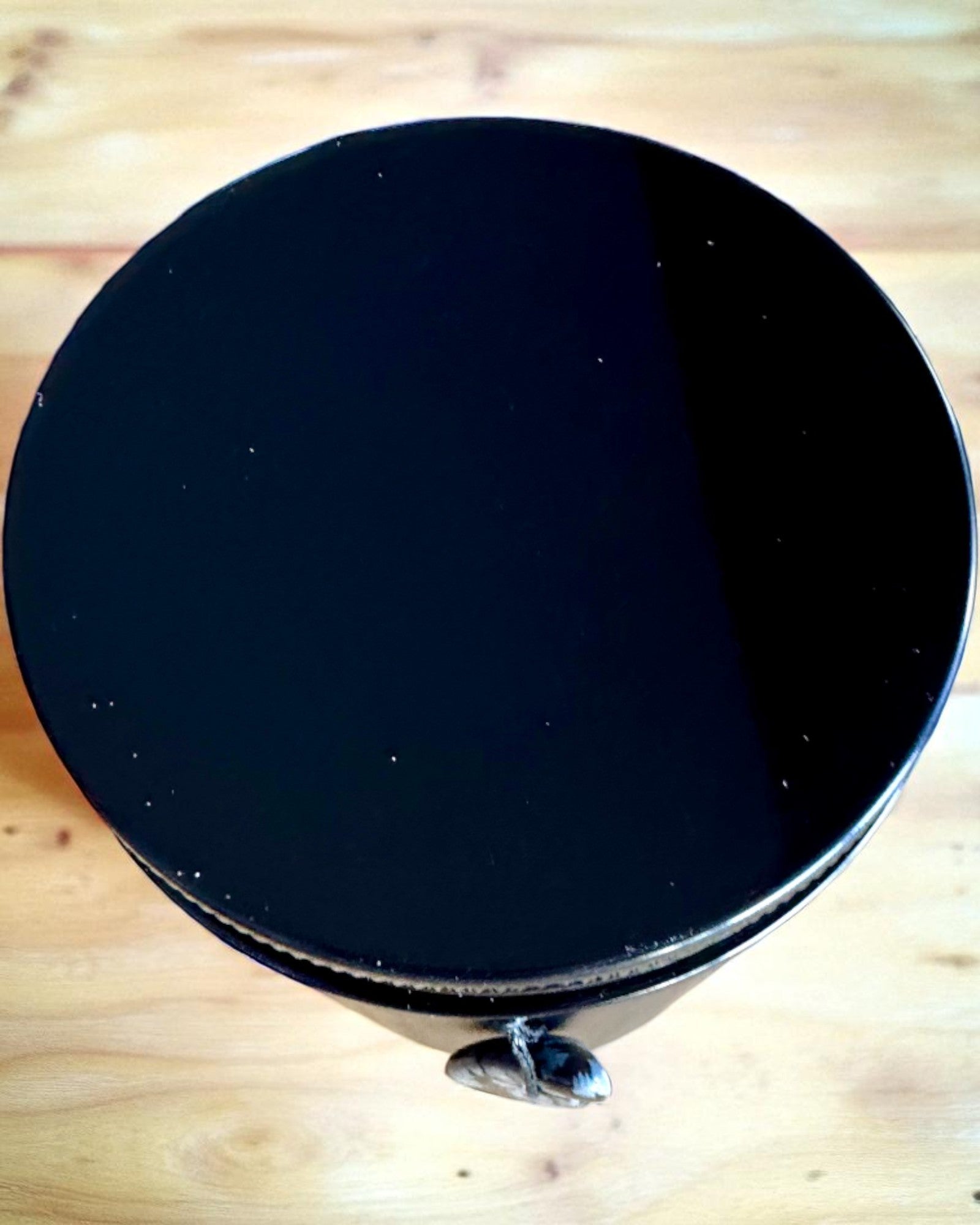 Соєва інтенційна свічка Обсидіан – впевненість у собі та внутрішня сила, 250 мл, можливість персоналізації для подарунка