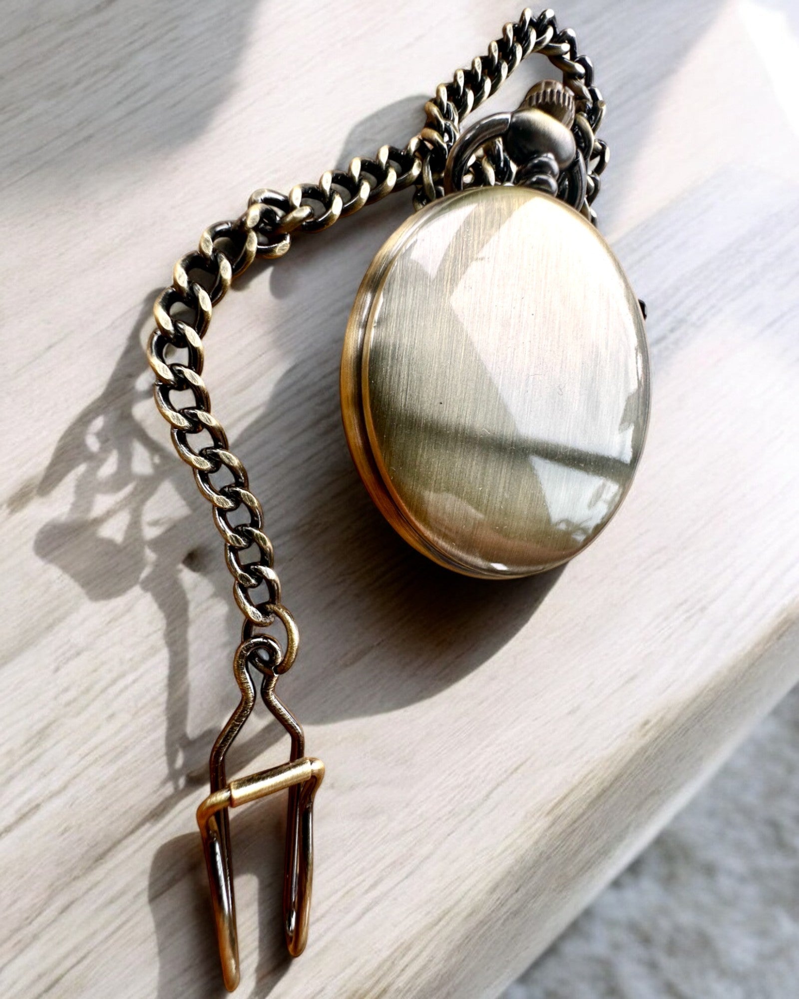 Classic Pocket Watch "Oldtimer" - stylish retro elegance, customizable with engraving for a gift