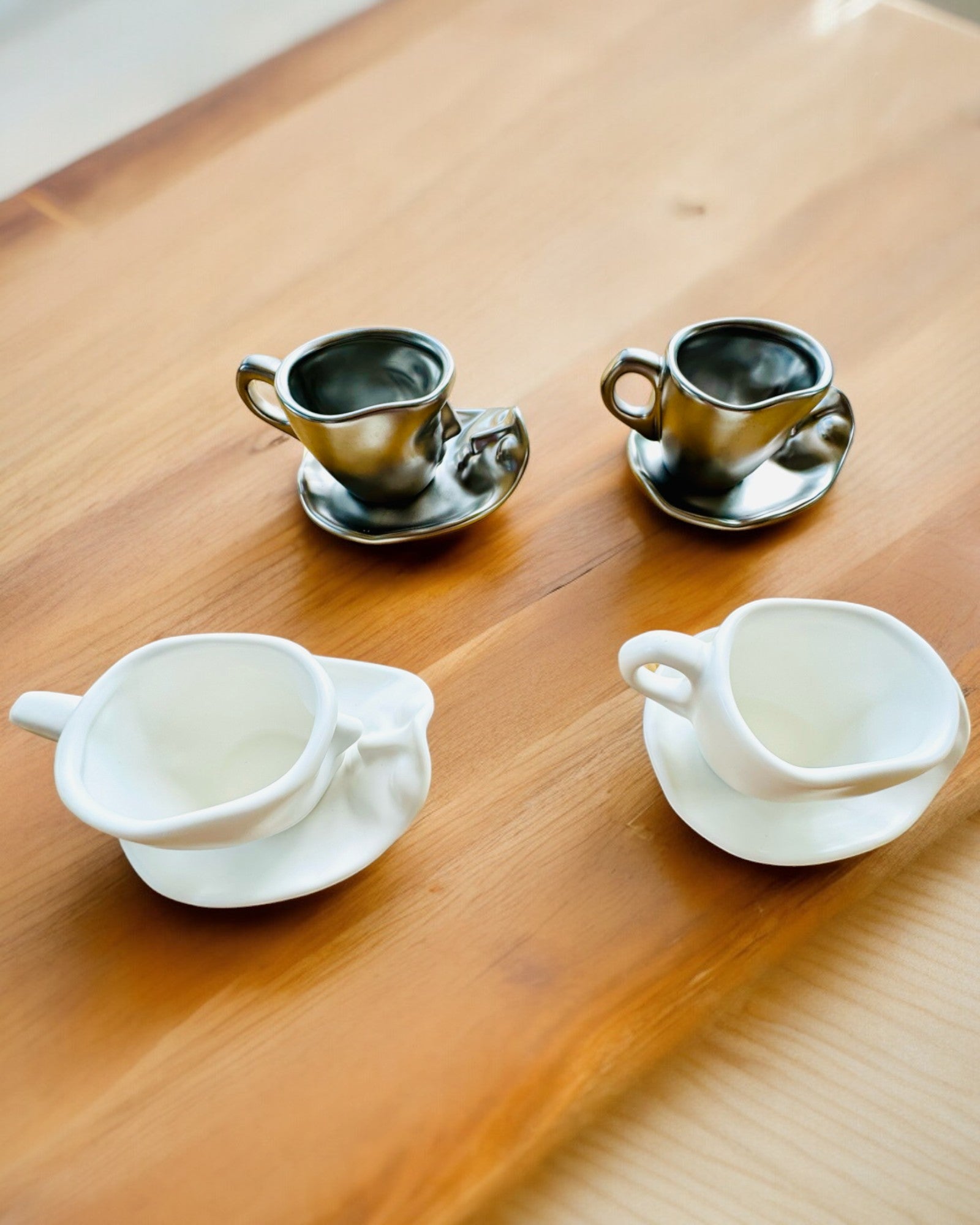 Elegantní keramické šálky „Maska“ – Sada 2 ks - možnost personalizace gravírováním jako dárek