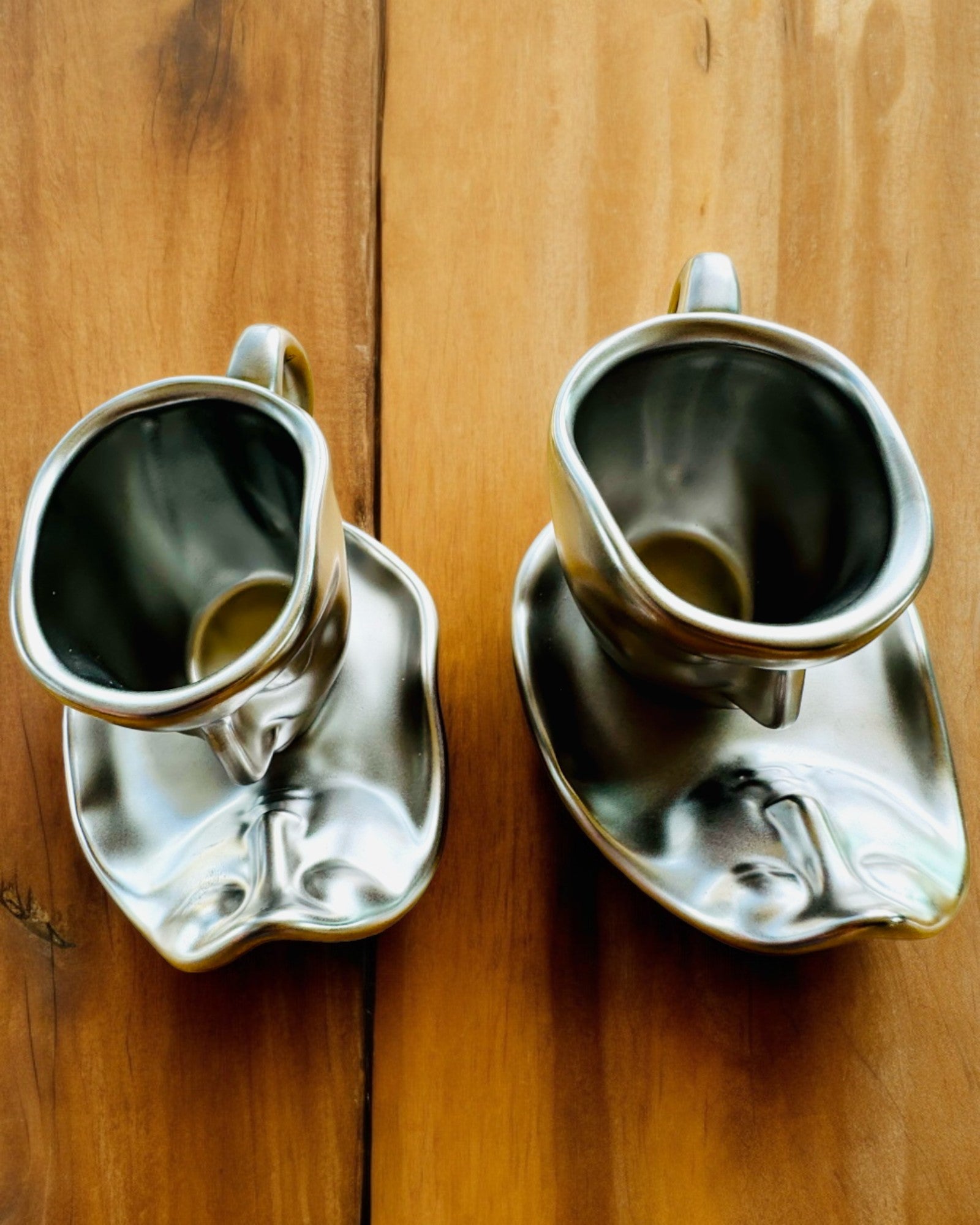 Elegantní keramické šálky „Maska“ – Sada 2 ks - možnost personalizace gravírováním jako dárek