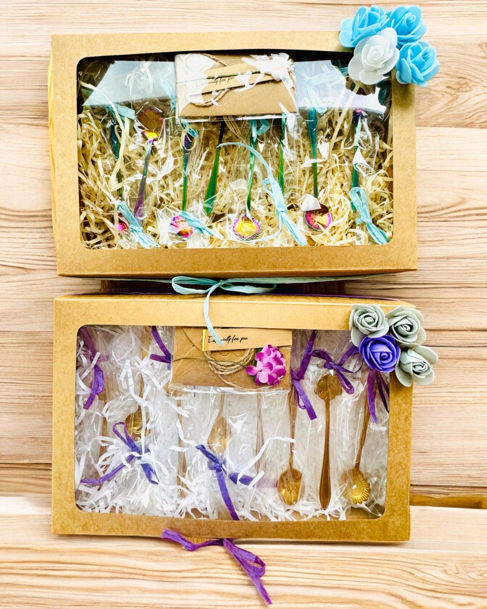 Sada lžiček "Květinová rapsodie" - personalizace gravírováním jako dárek, 2 varianty na výběr