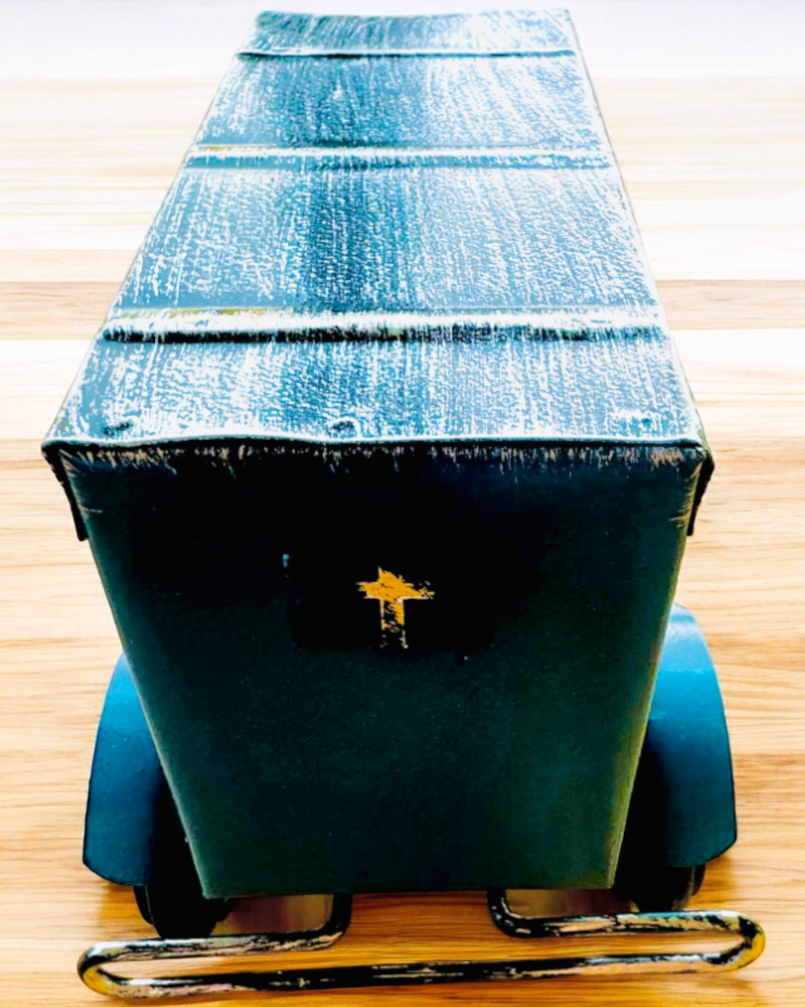 Класична модель автомобіля Retro - три варіанти з опцією гравіювання на подарунок