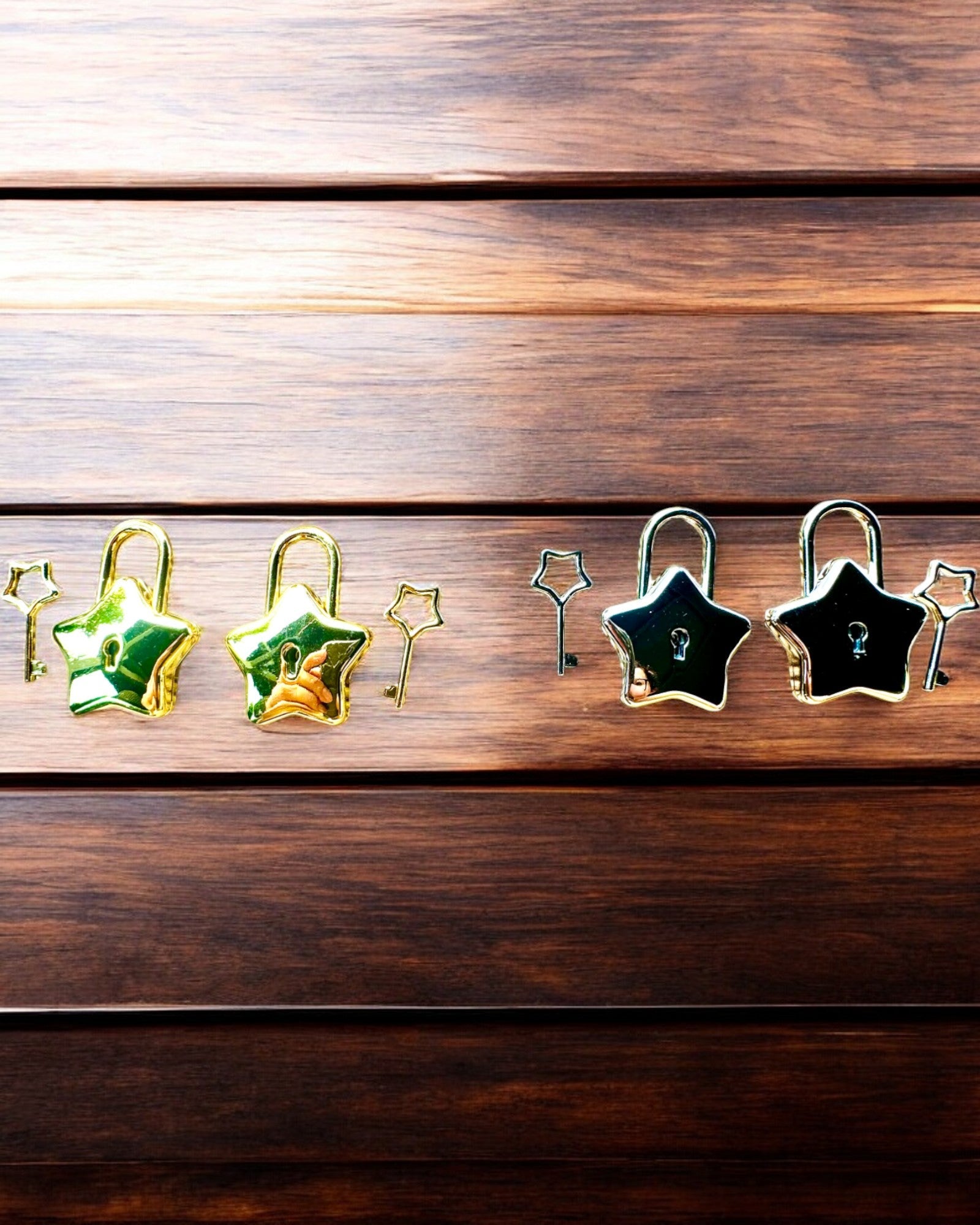 2 Зоряні міні Замки з Гравіюванням – Захистіть Свої Мрії, персоналізовані на подарунок, 2 варіанти кольорів на вибір