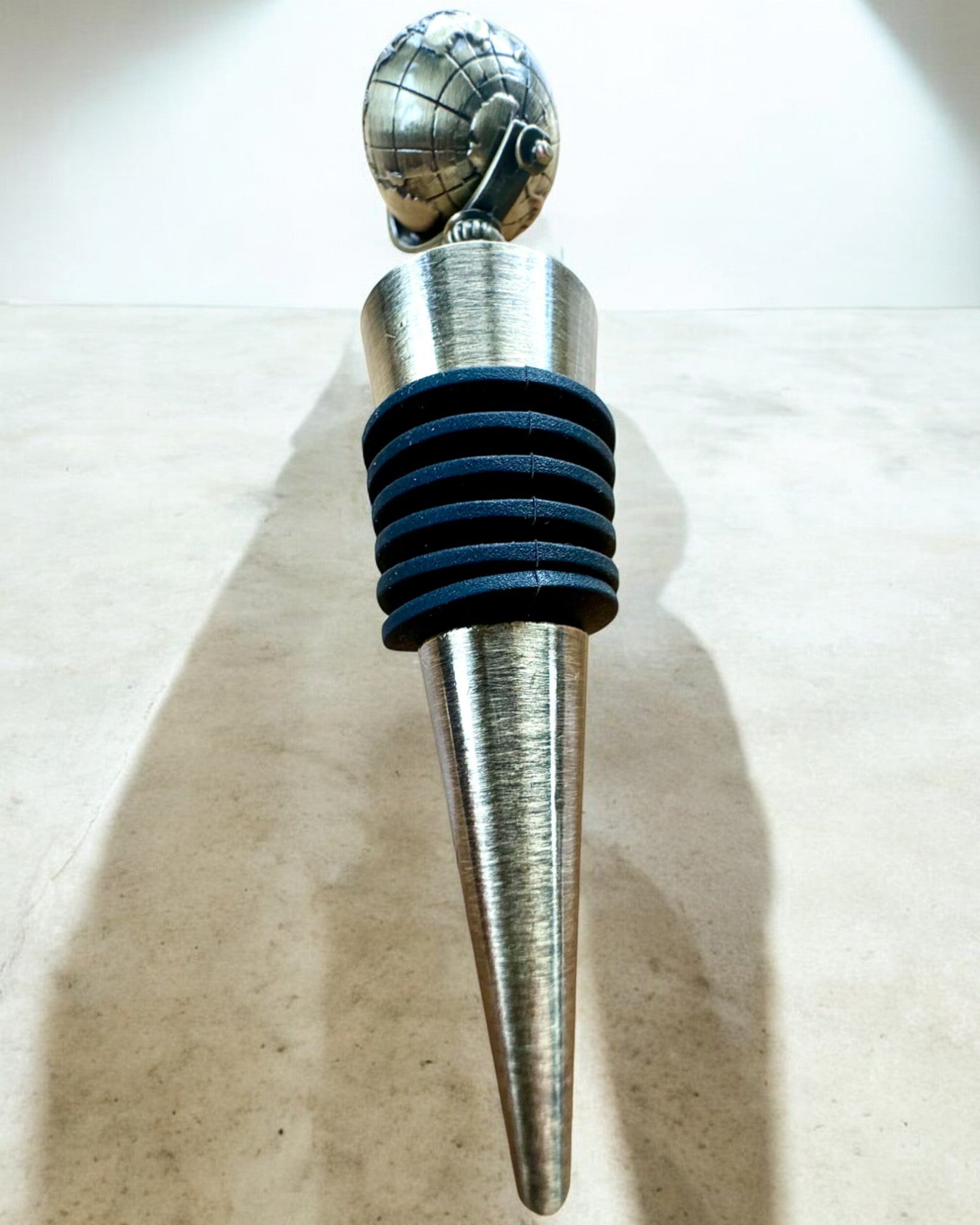 GloboStop - Zátka na víno s gravírováním, možnost personalizace gravírováním jako dárek