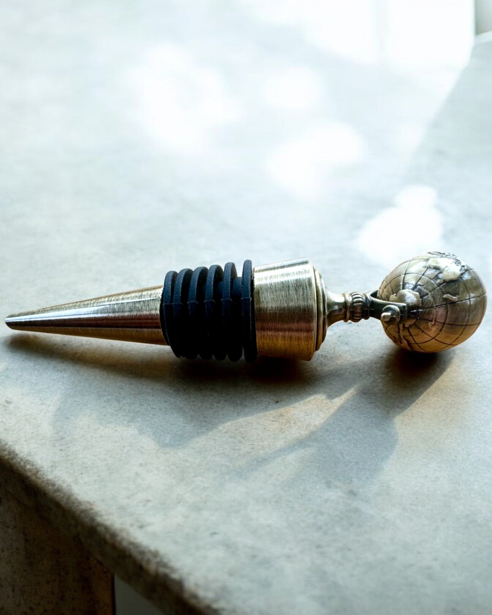 GloboStop - Zátka na víno s gravírováním, možnost personalizace gravírováním jako dárek