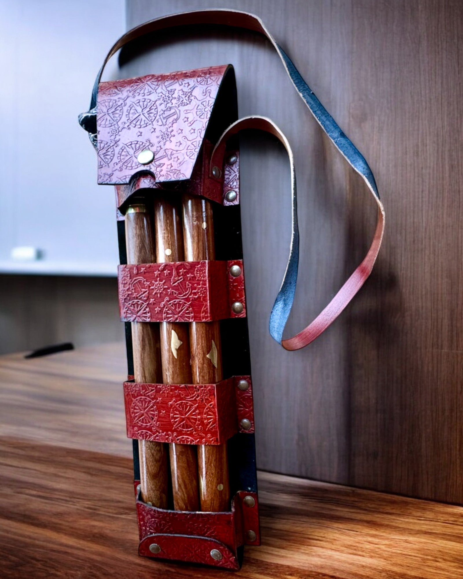 Kožené pouzdro, obal na vycházkové hole - možnost personalizace gravírováním jako dárek