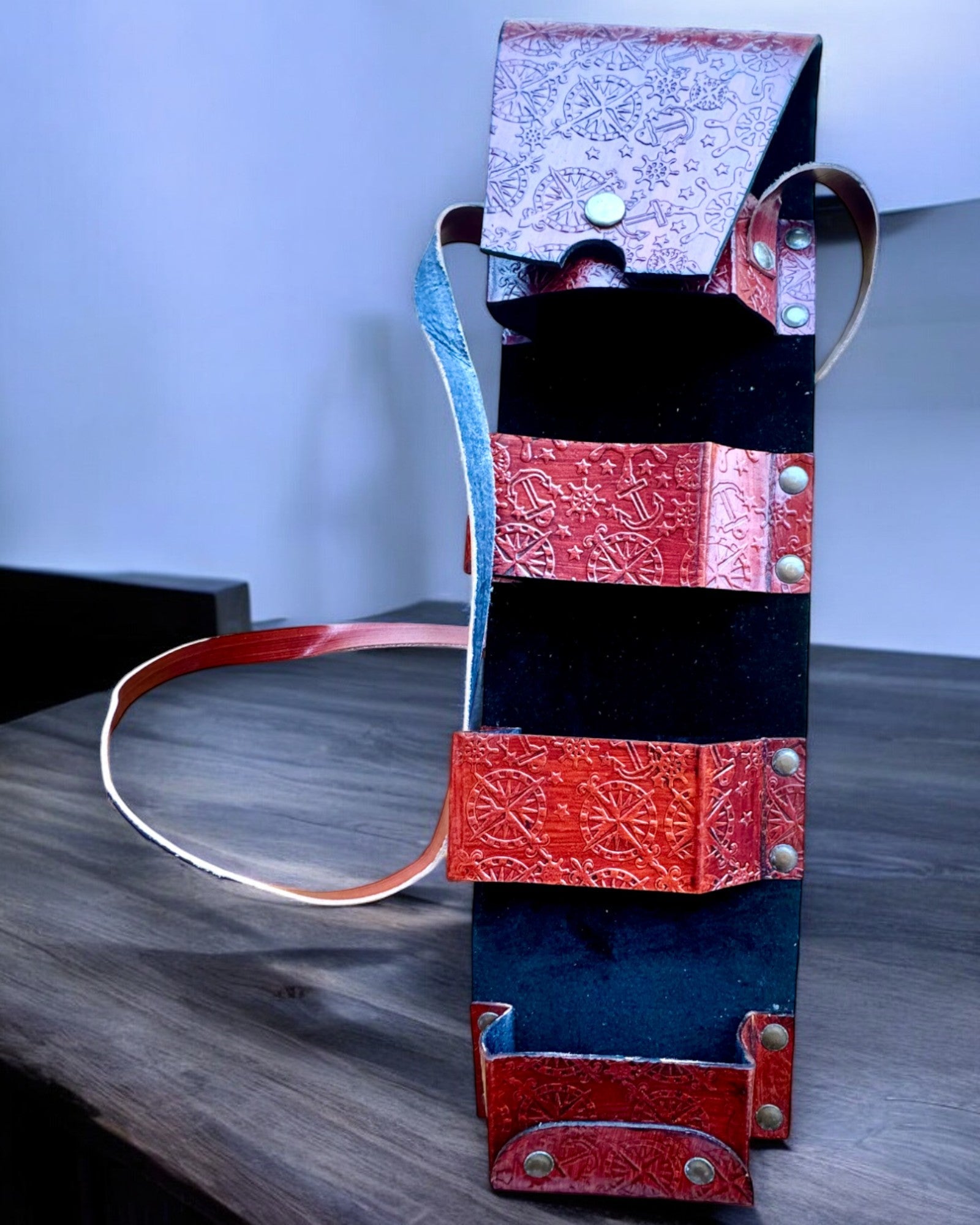 Kožené pouzdro, obal na vycházkové hole - možnost personalizace gravírováním jako dárek