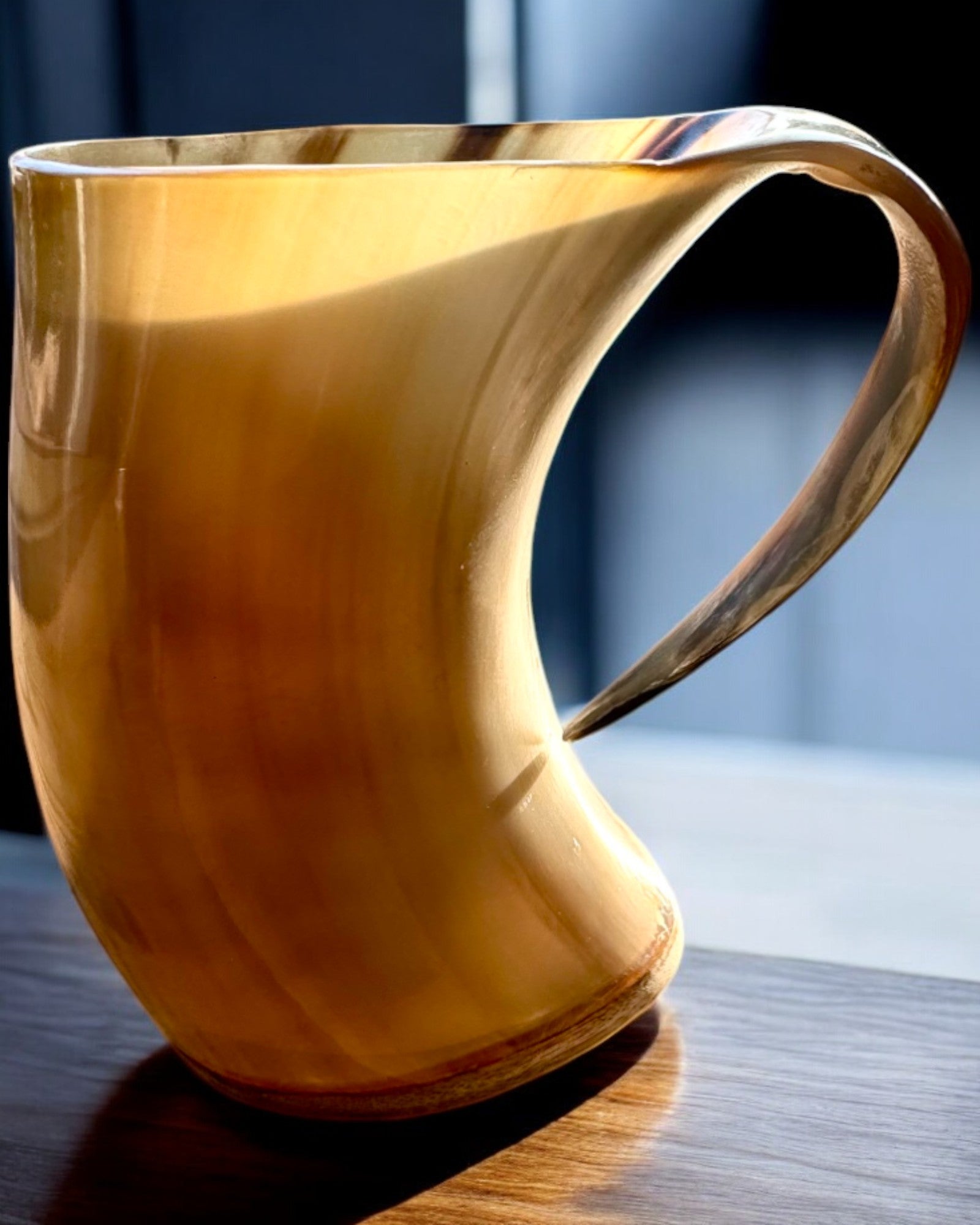 Компактний, 350 мл, Кухоль Різьблений Майстерштрик з можливістю персоналізації гравіюванням - 2 варіанти кольорів