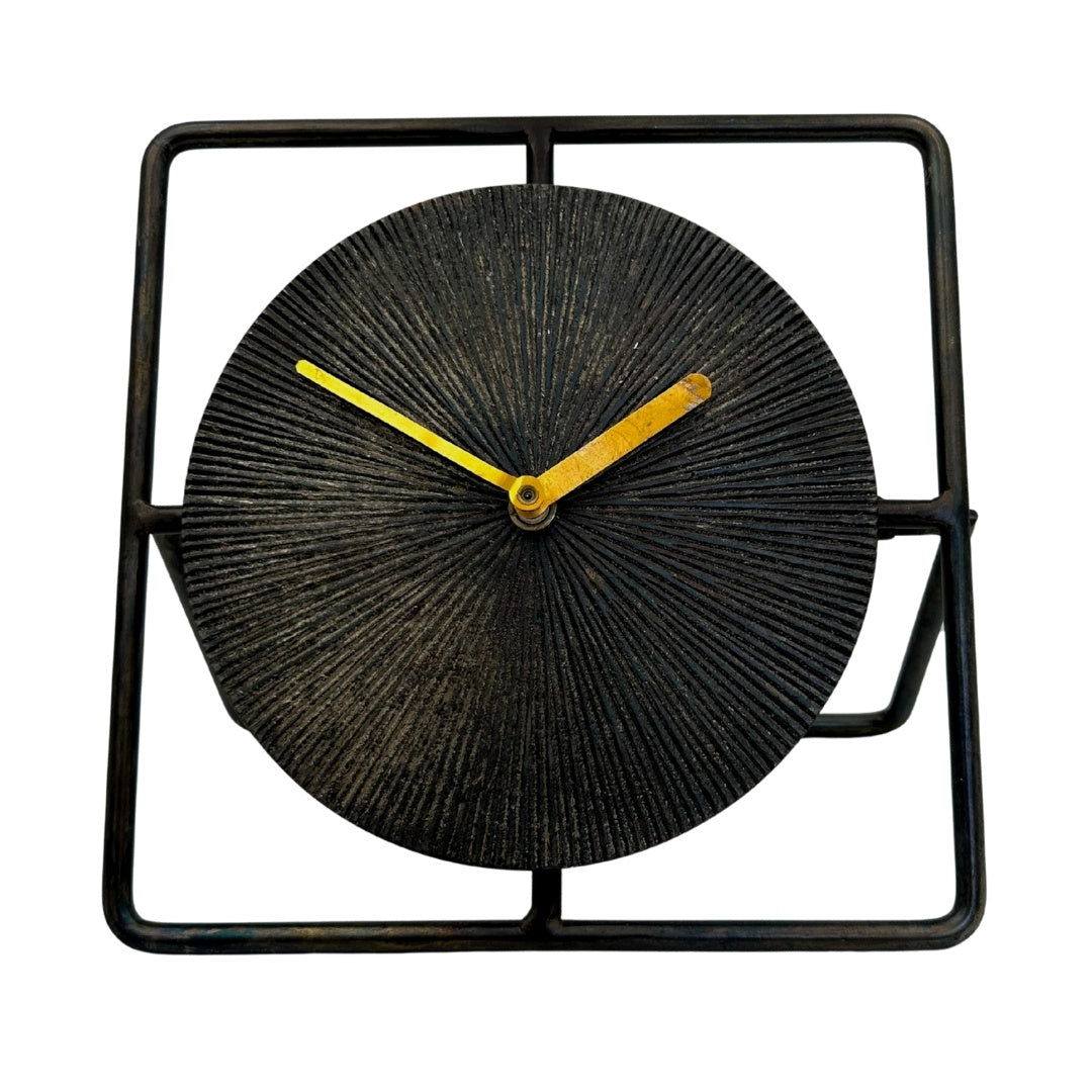Elegancki Metalowy Zegar Okrągły 20 cm Czarno-Złoty z Możliwością Personalizacji Grawerem