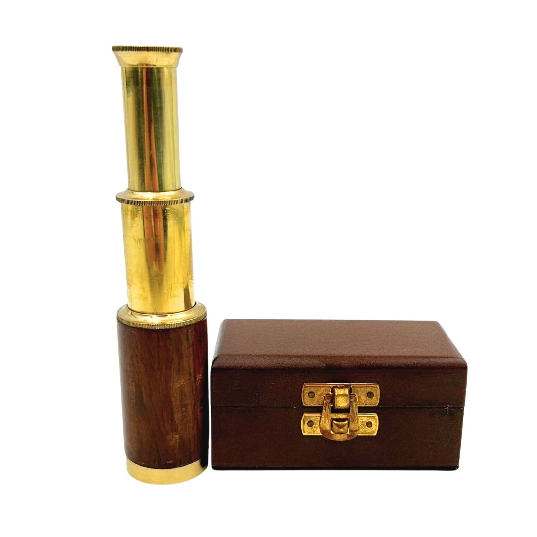Brass Telescope with Engraving in Wooden Box – Elegant Retro-Style Gift, Perfect for Office or Study Decoration, Height 15.5 cm, Material: Brass and Wood