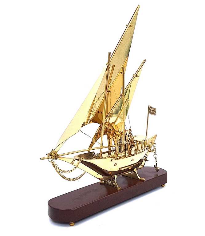 Mosiężny model okrętu na drewnianej podstawie 43 cm z możliwością personalizacji grawerem