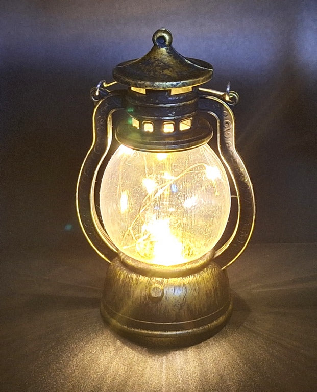 Lampka nocna LED w kształcie lampy naftowej z możliwością personalizacji grawerem, idealna na prezent - wysokość 12,6 cm, szerokość 5,8 cm, certyfikat CE