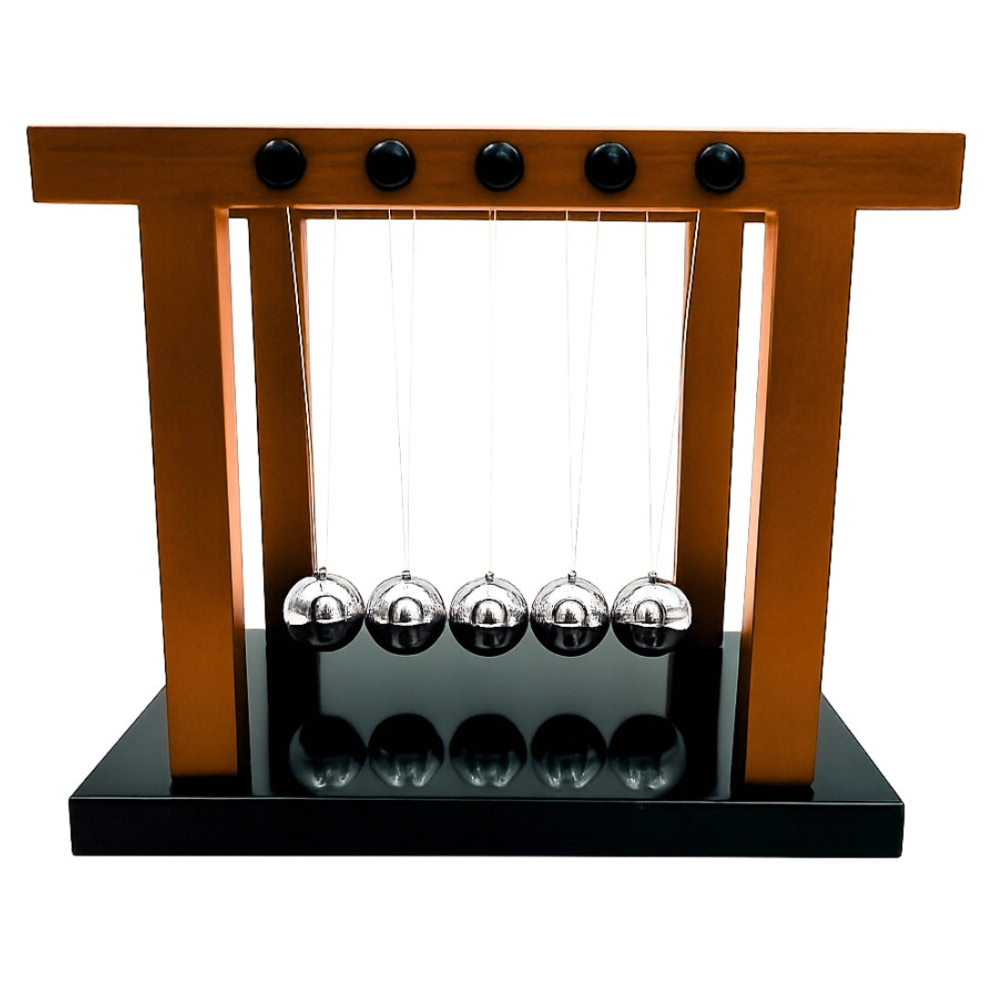 Elegantní velké Newtonovy koule Premium na dřevěném podstavci s možností personalizace rytím