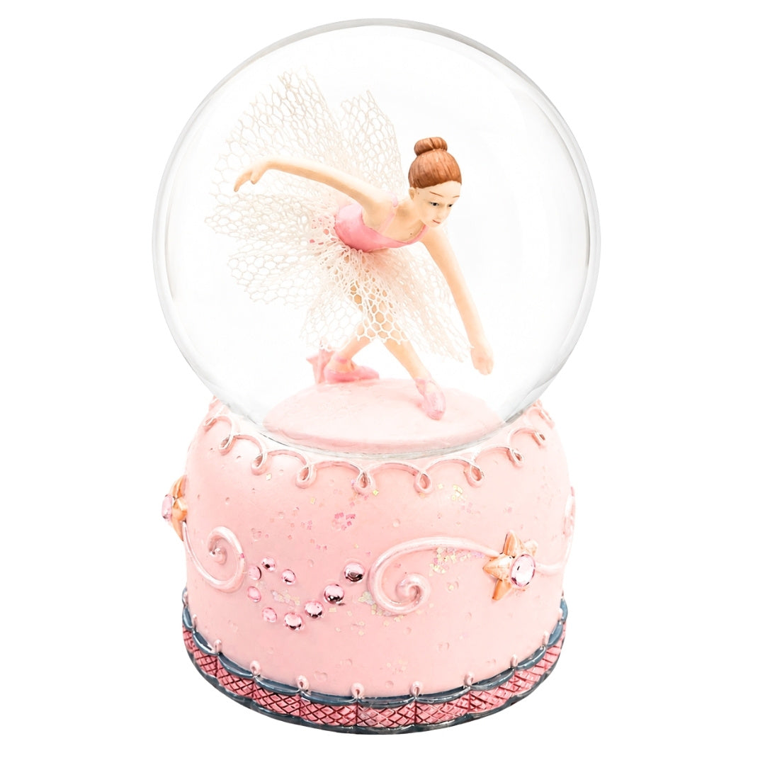 Tančící baletka ve skleněné kouli 12 cm s možností personalizace rytím - elegantní pastelová dekorace jako dárek pro milovníky baletu, vyrobená z polyresinu a skla