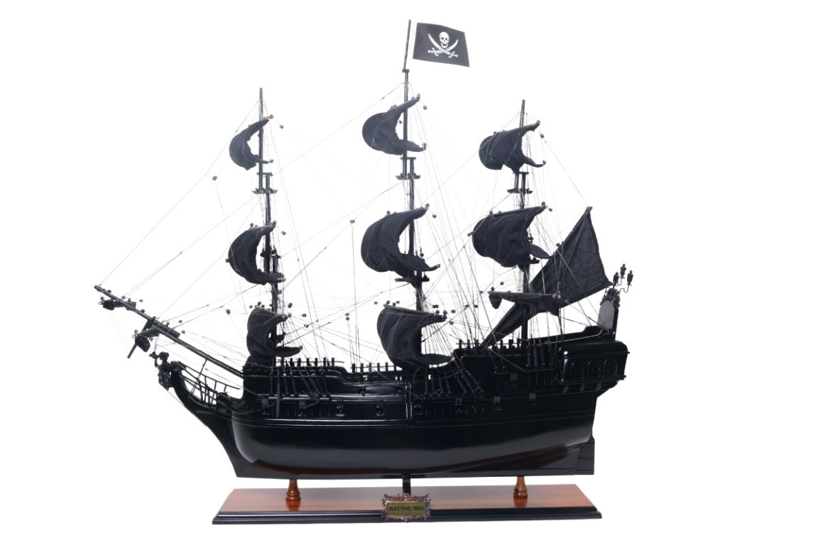 Model statku pirackiego Czarna Perła BP80R z możliwością personalizacji grawerem, długość 89 cm, ekskluzywny prezent na każdą okazję, rzemiosło artystyczne, drewniana podstawa