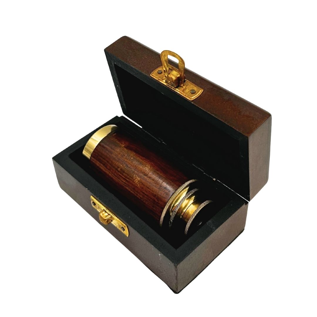 Brass Telescope with Engraving in Wooden Box – Elegant Retro-Style Gift, Perfect for Office or Study Decoration, Height 15.5 cm, Material: Brass and Wood