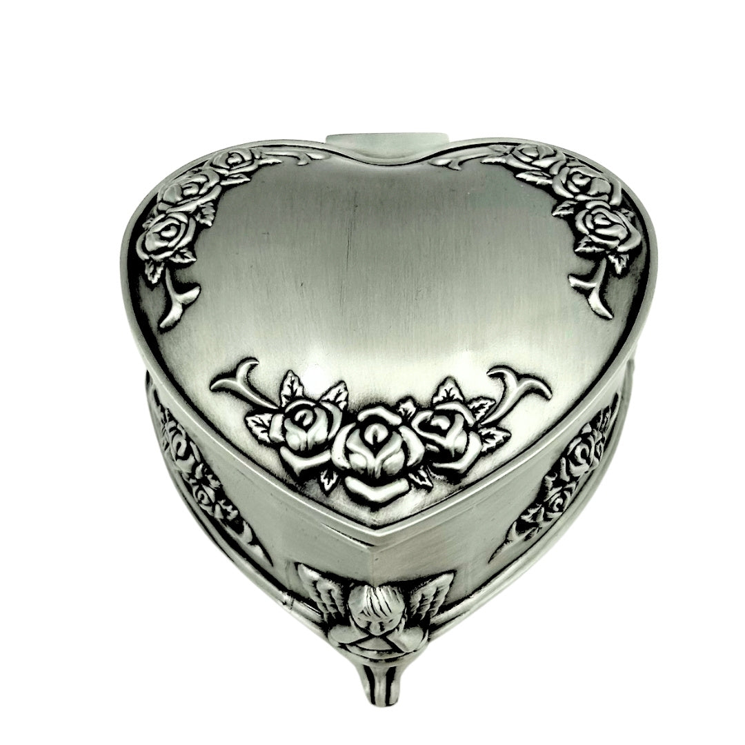 Heart-Shaped Metal Jewelry Box with Personalized Engraving Option – Elegant Gift for Valentine's Day, Anniversary, or Birthday, Decorated with Rose Motif, Dimensions 8.7 x 8.4 x 5.1 cm