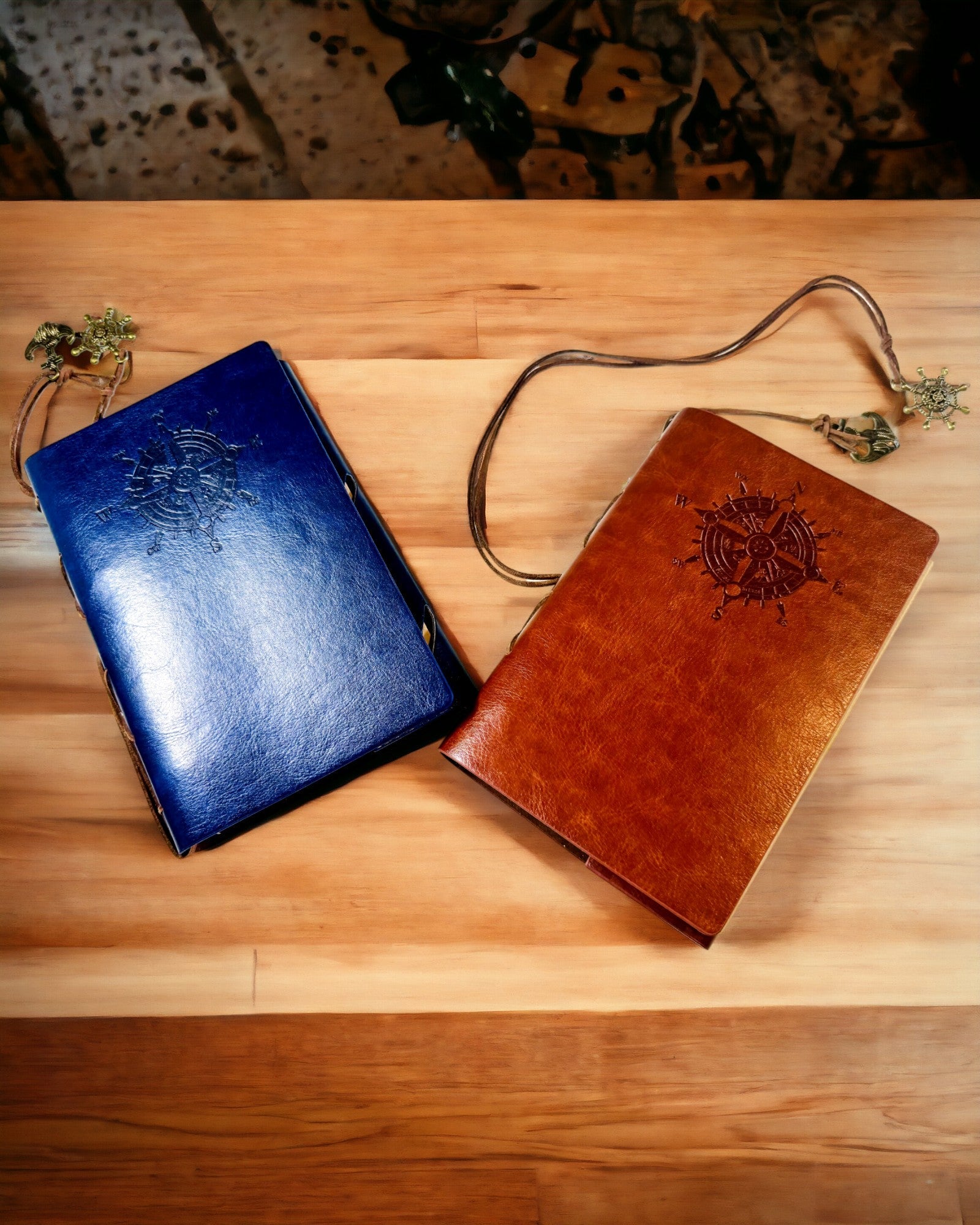 Notatnik Nautic Vintage A6 sau A7 - cu Motiv de Busolă și File cu Rulmenți - Disponibil în diferite Variante de Culoare, posibilitate de gravare