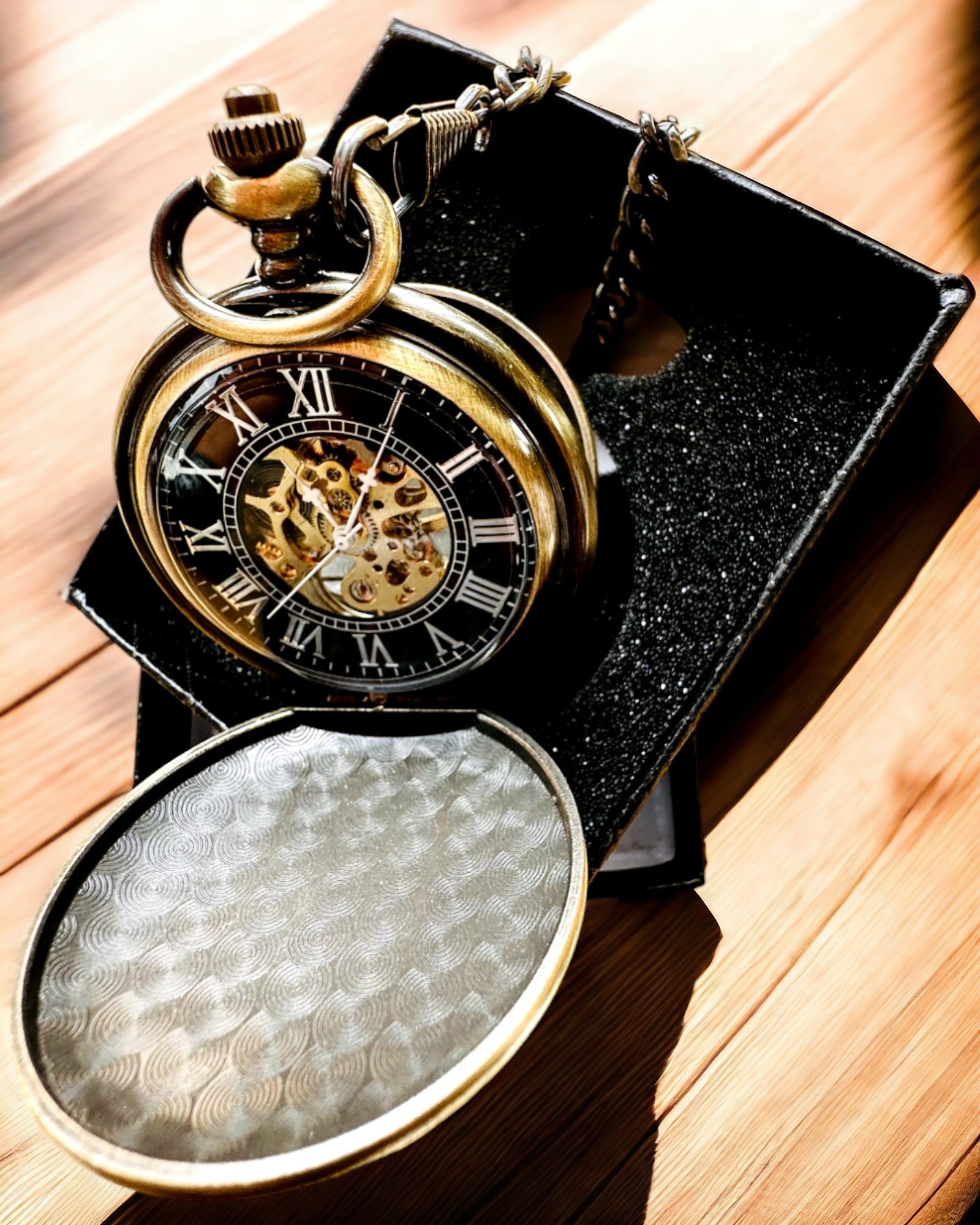 Classic pocket watch "Vintage Elegance", gold color, customizable with engraving