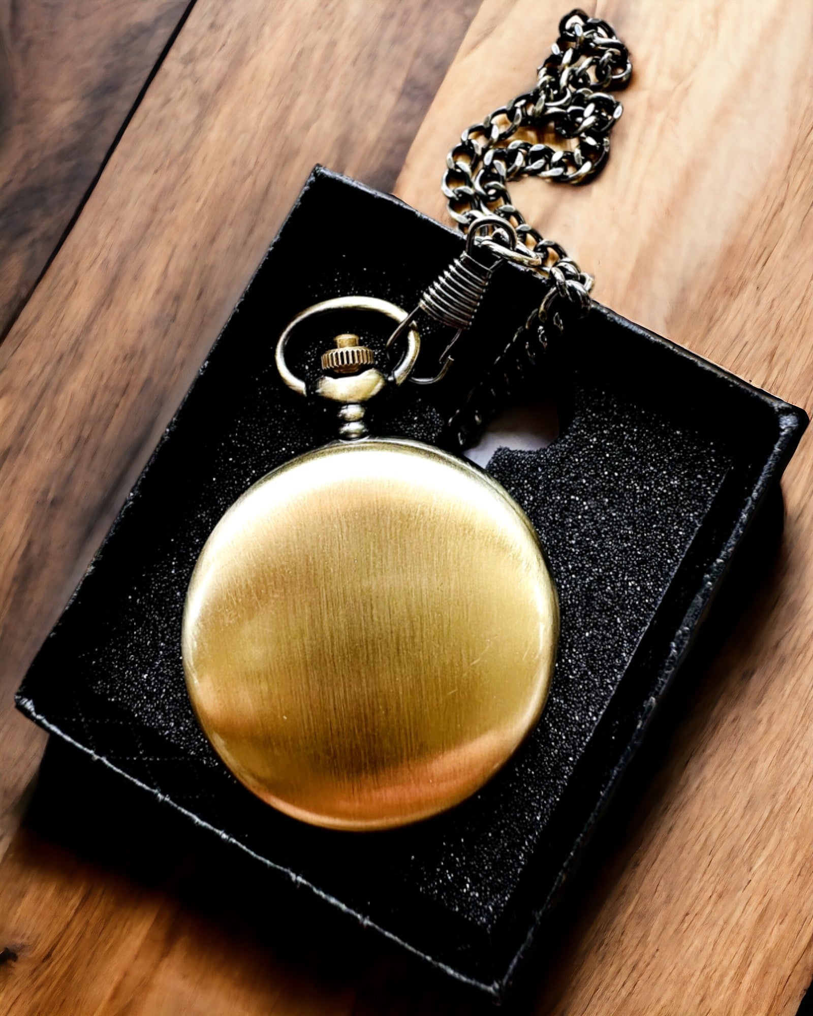 Classic pocket watch "Vintage Elegance", gold color, customizable with engraving