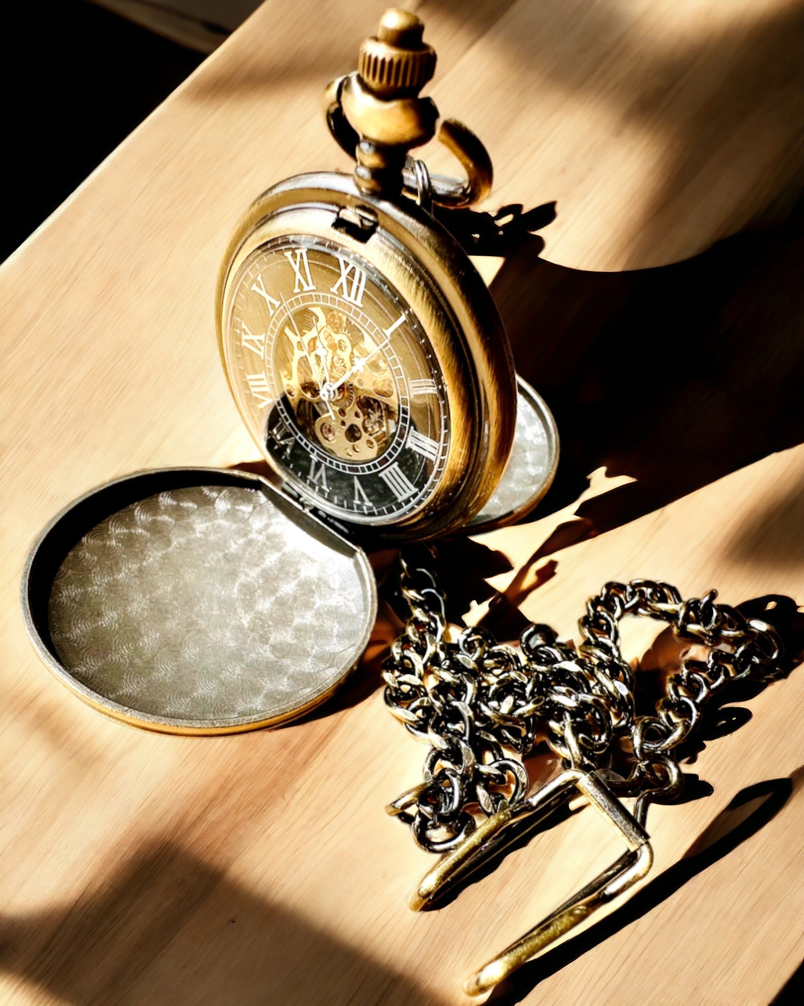 Classic pocket watch "Vintage Elegance", gold color, customizable with engraving