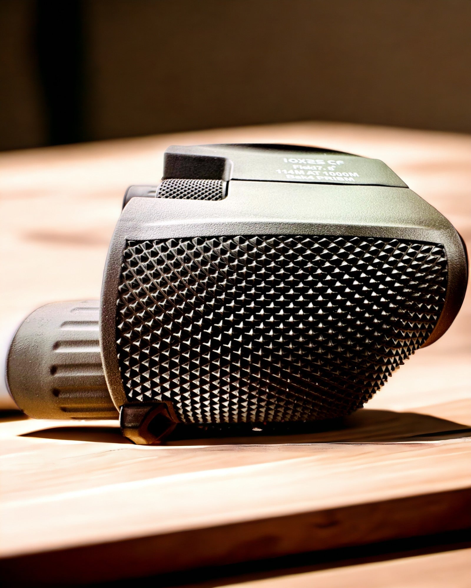 Binoclu CampMaster 10x25, posibilitate de personalizare cu gravură