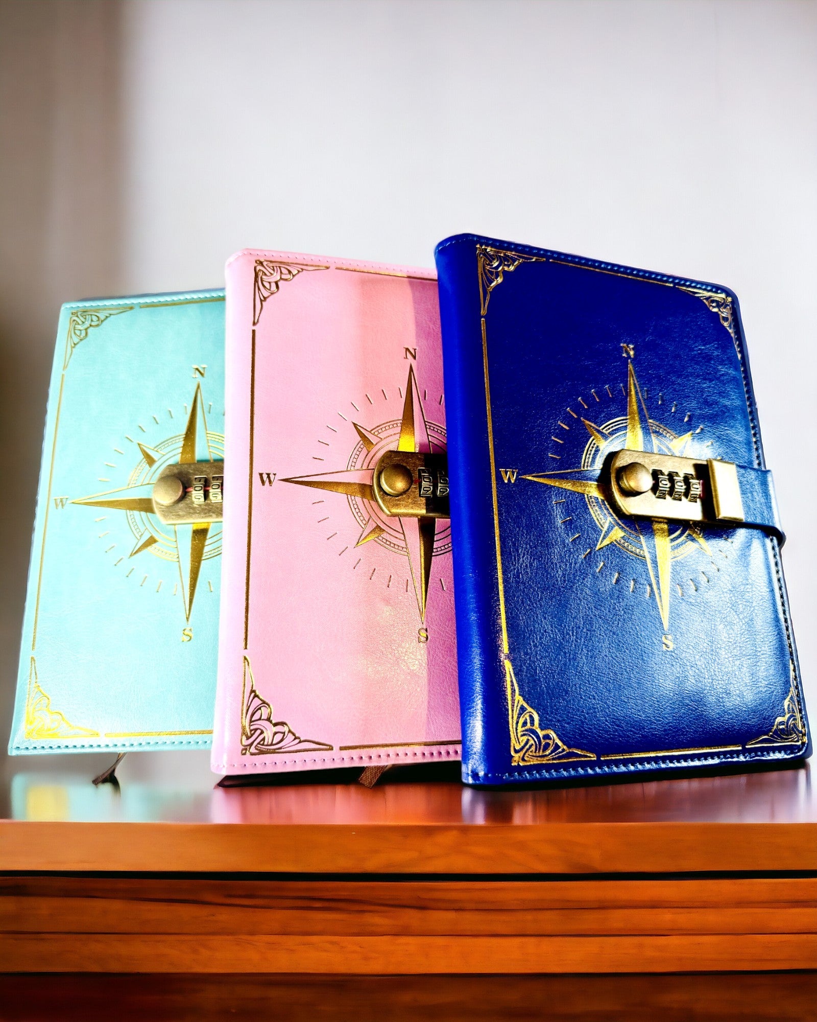 Notatnik Premium cu Lacăt cu Cod A5 - Stil Vintage cu Busolă, Design Japonez, Articole de Papetărie pentru Studenți și Afaceri. Personalizare cu Gravură