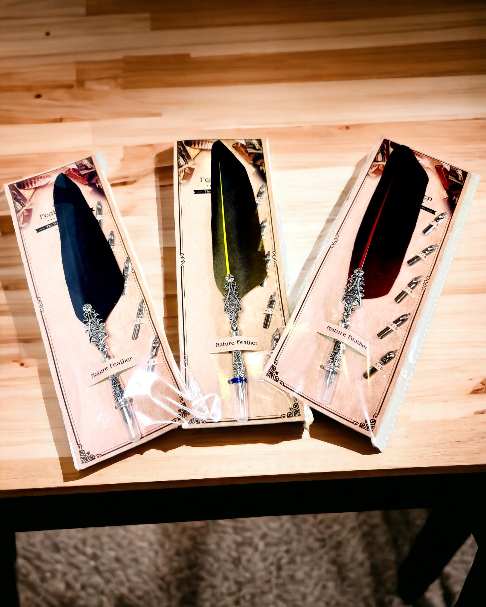 Вінтажне перо для каліграфії з натуральним гусячим пером – ідеальний подарунок на День матері або вчителя. Гравірування