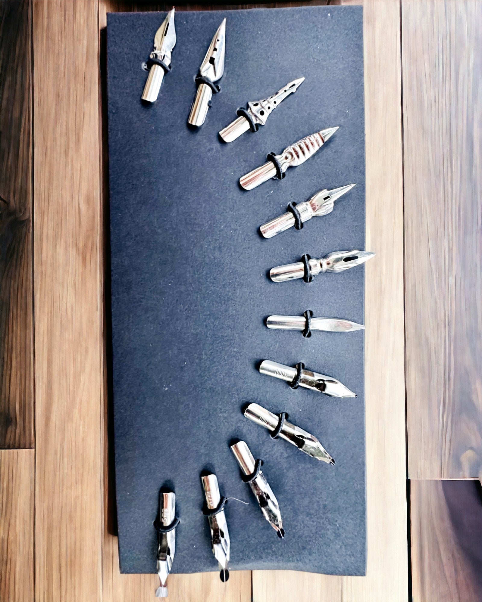 Exkluzivní kaligrafická sada, věčné pero na namáčení a sada inkoustů, personalizace gravírováním