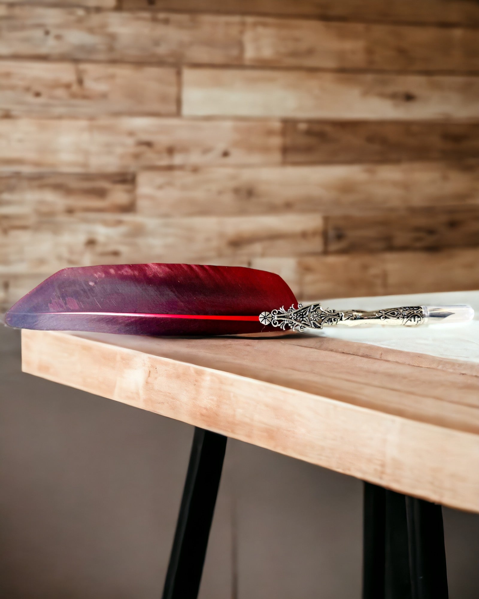 Pióro do Kaligrafii Vintage z Naturalnym Gęsim Piórem – Idealny Prezent na Dzień Matki lub Nauczyciela. Grawer